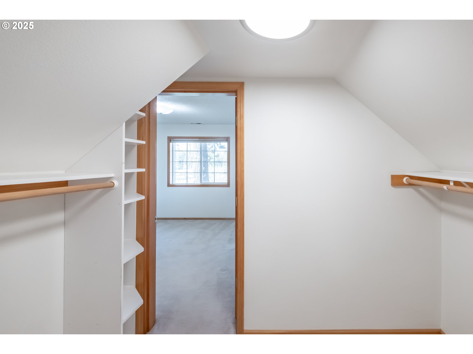 property viewer photo 42