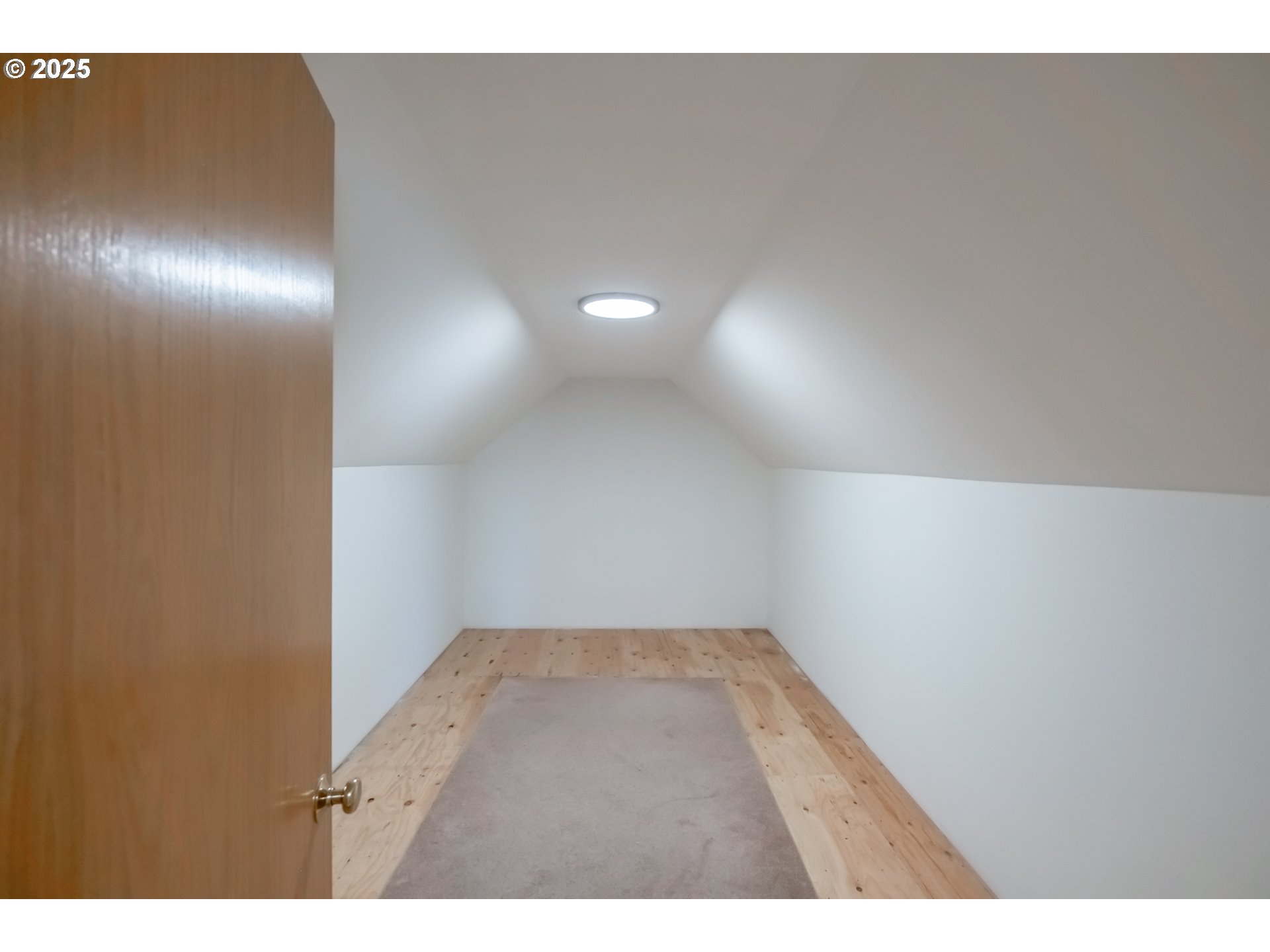 property viewer photo 43