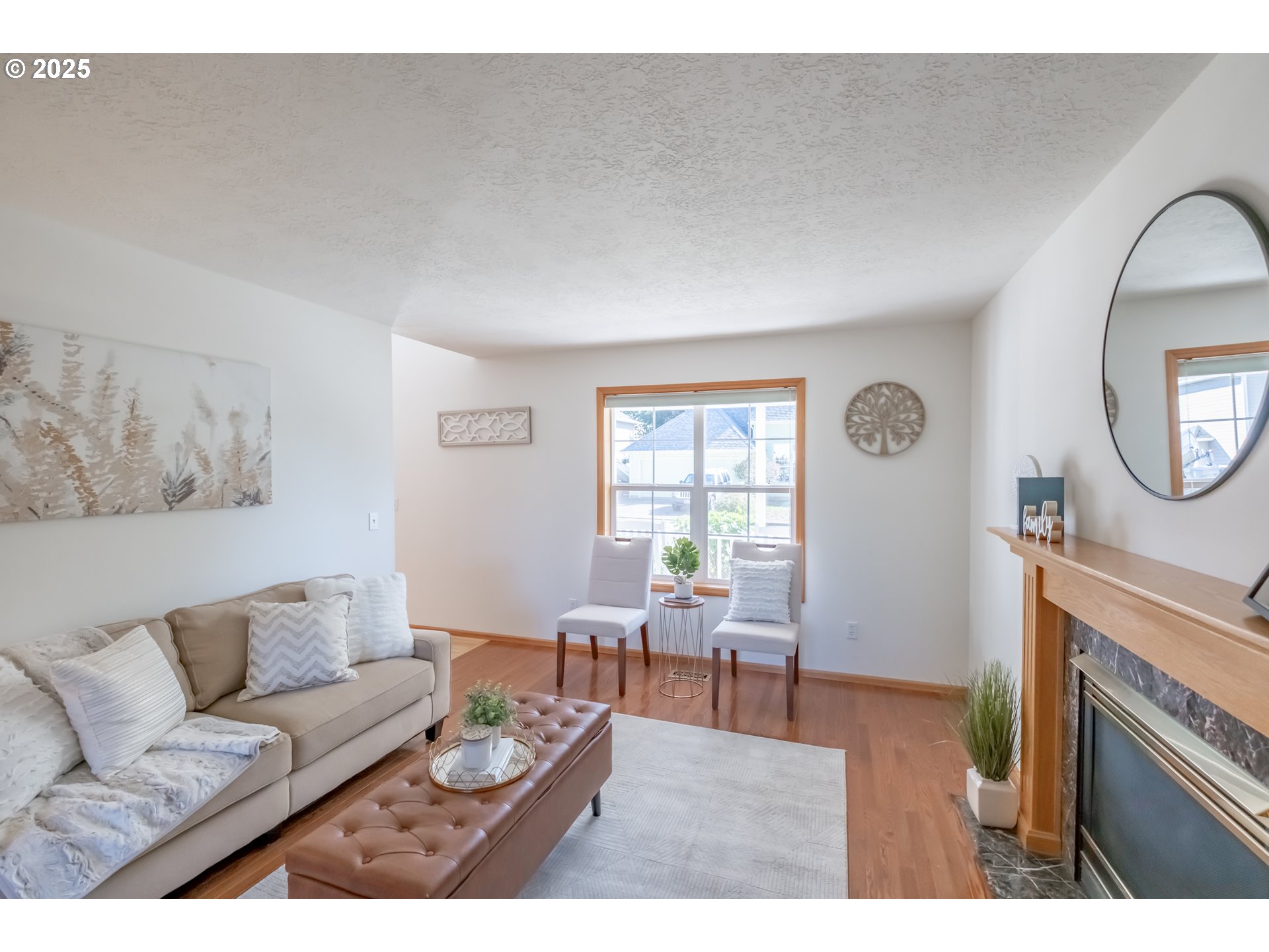 property viewer photo 9
