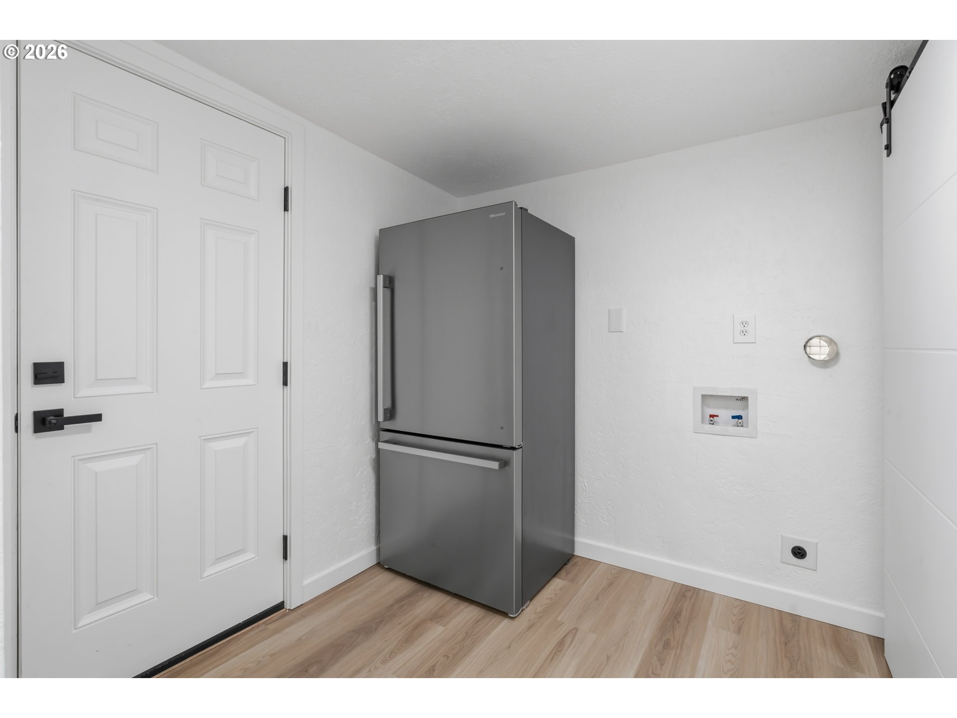 property viewer photo 3