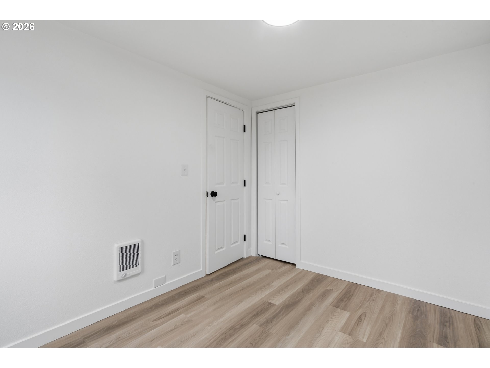 property viewer photo 5