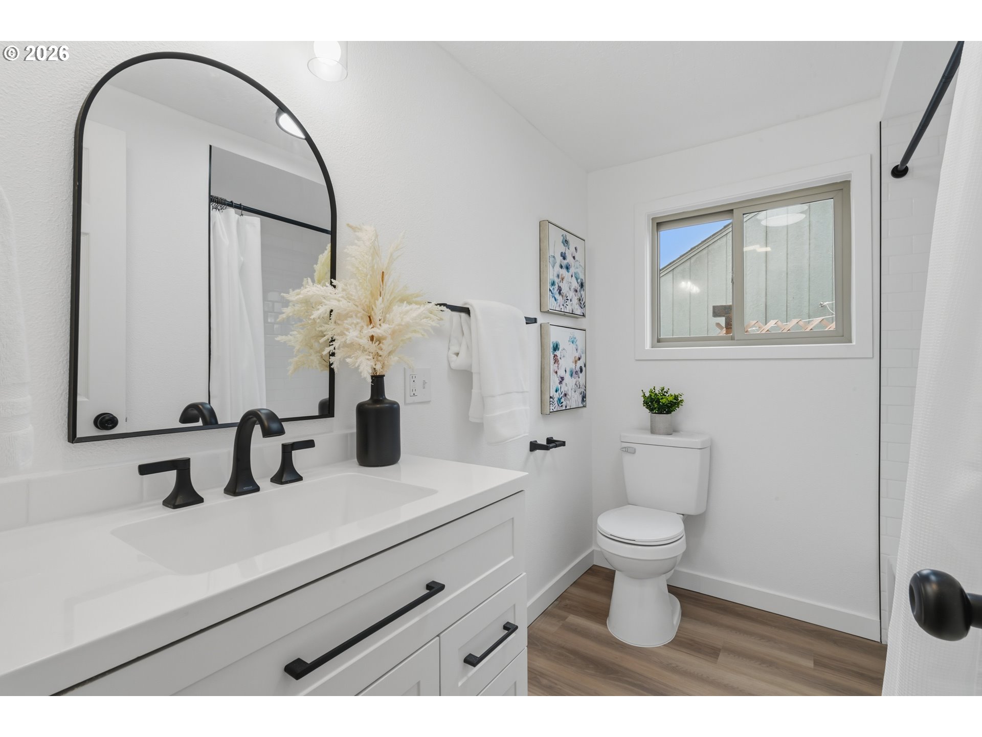 property viewer photo 7