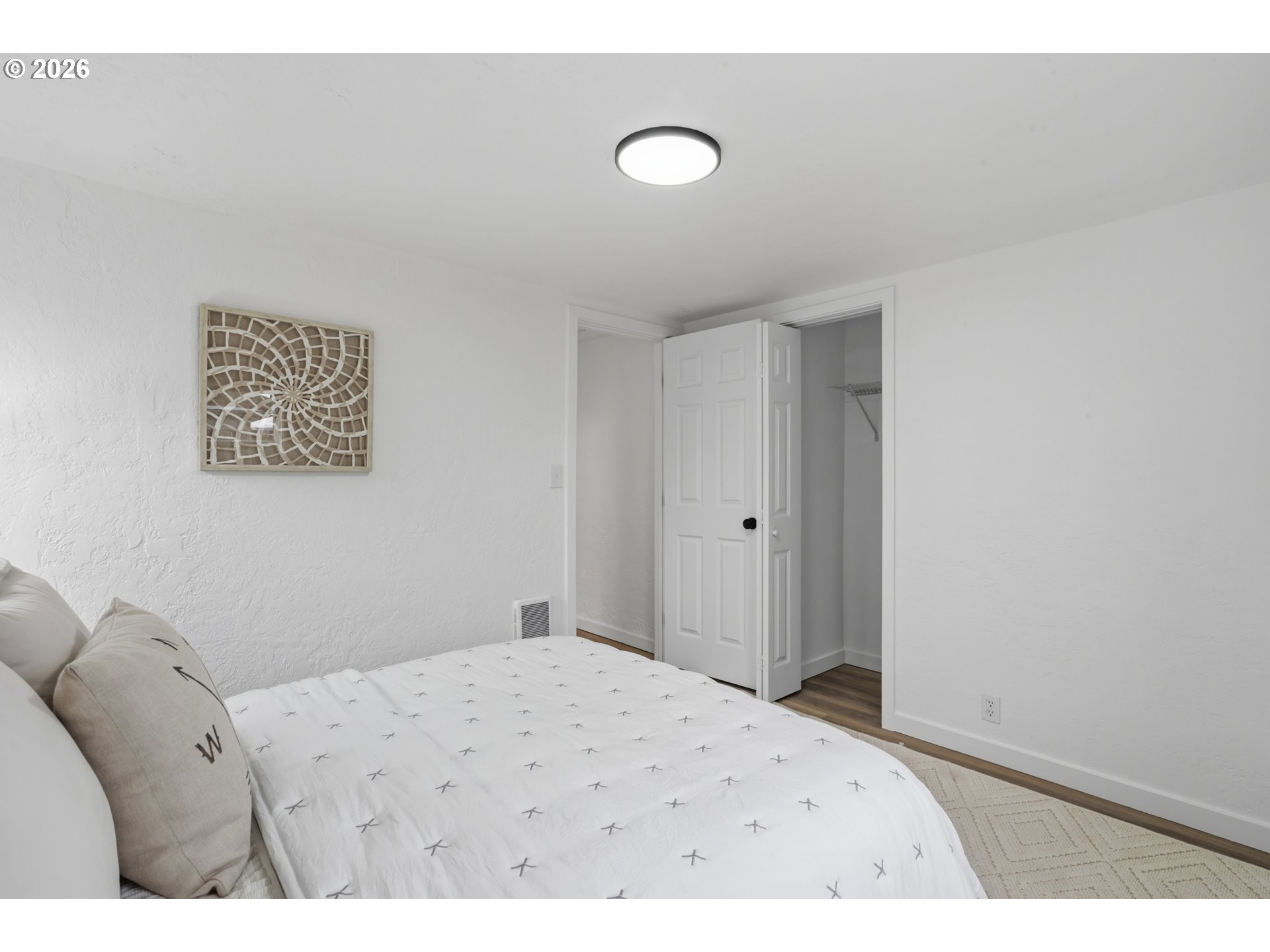 property viewer photo 9