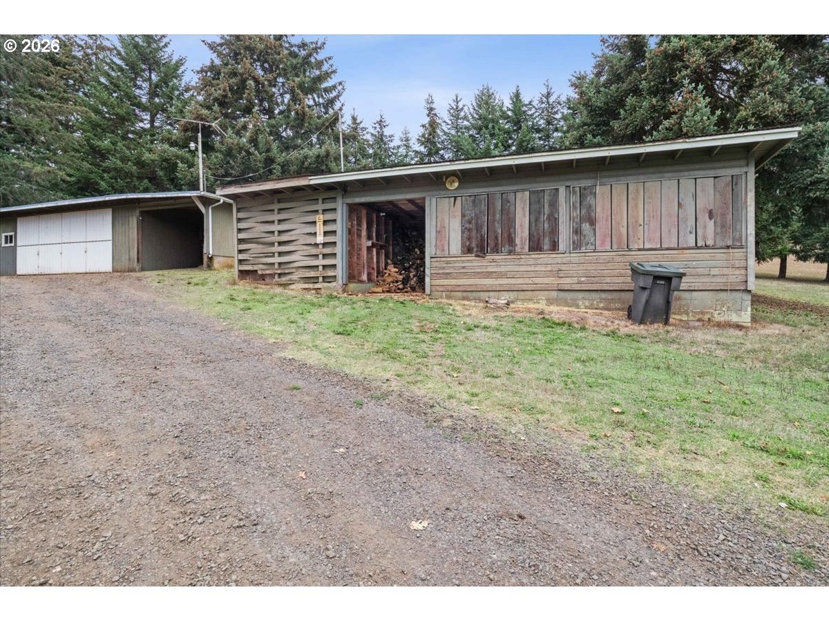 main property photo 7