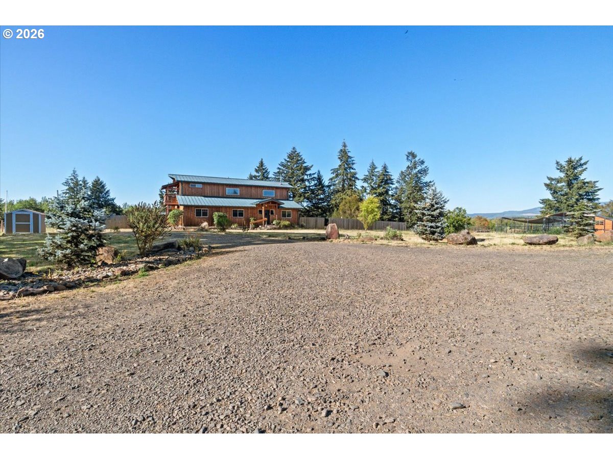 main property photo 32