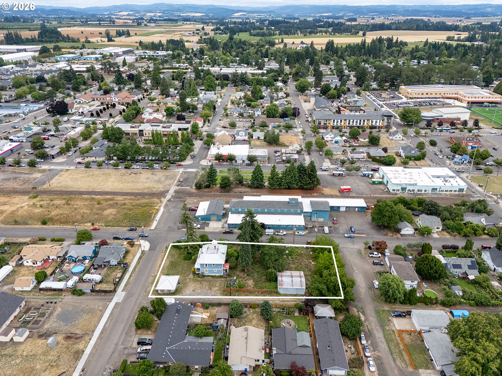 main property photo 11