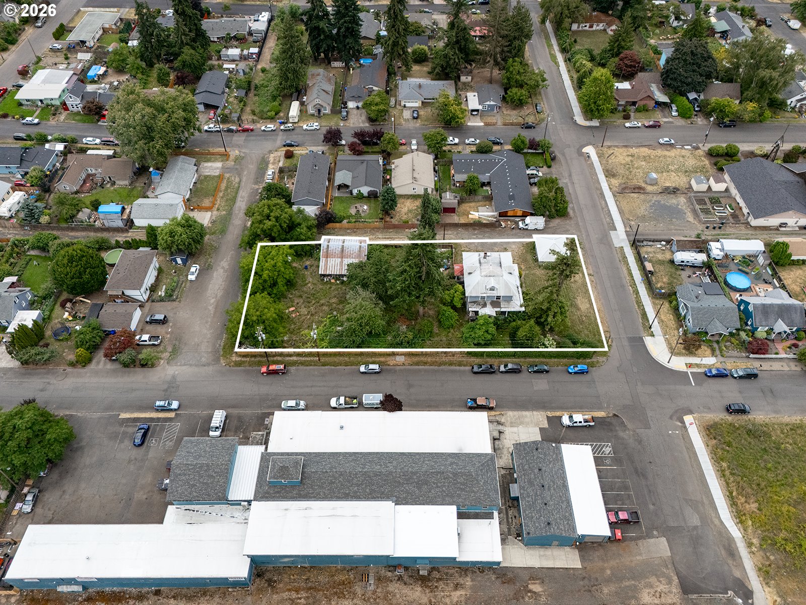 main property photo 9