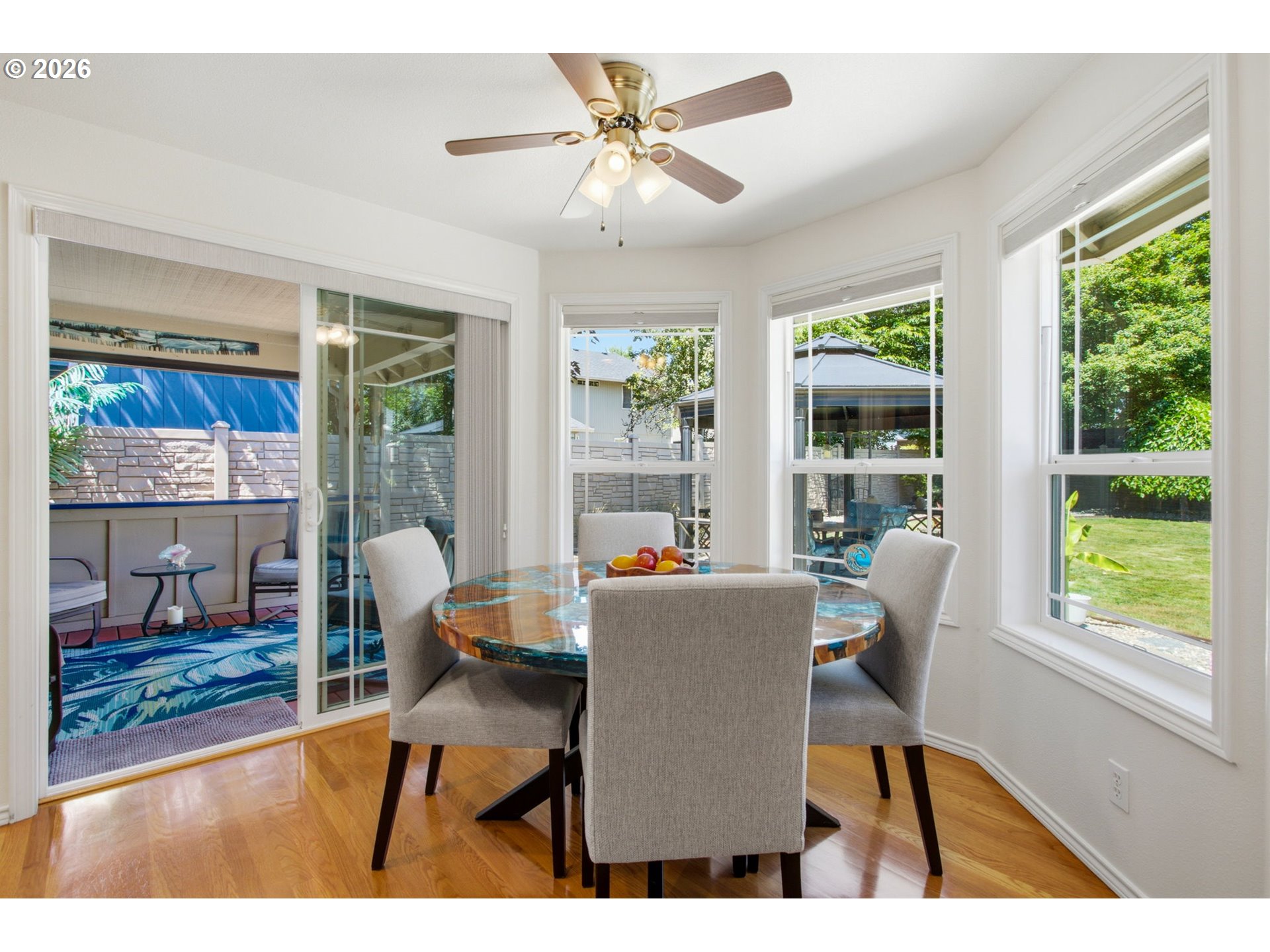 property viewer photo 15
