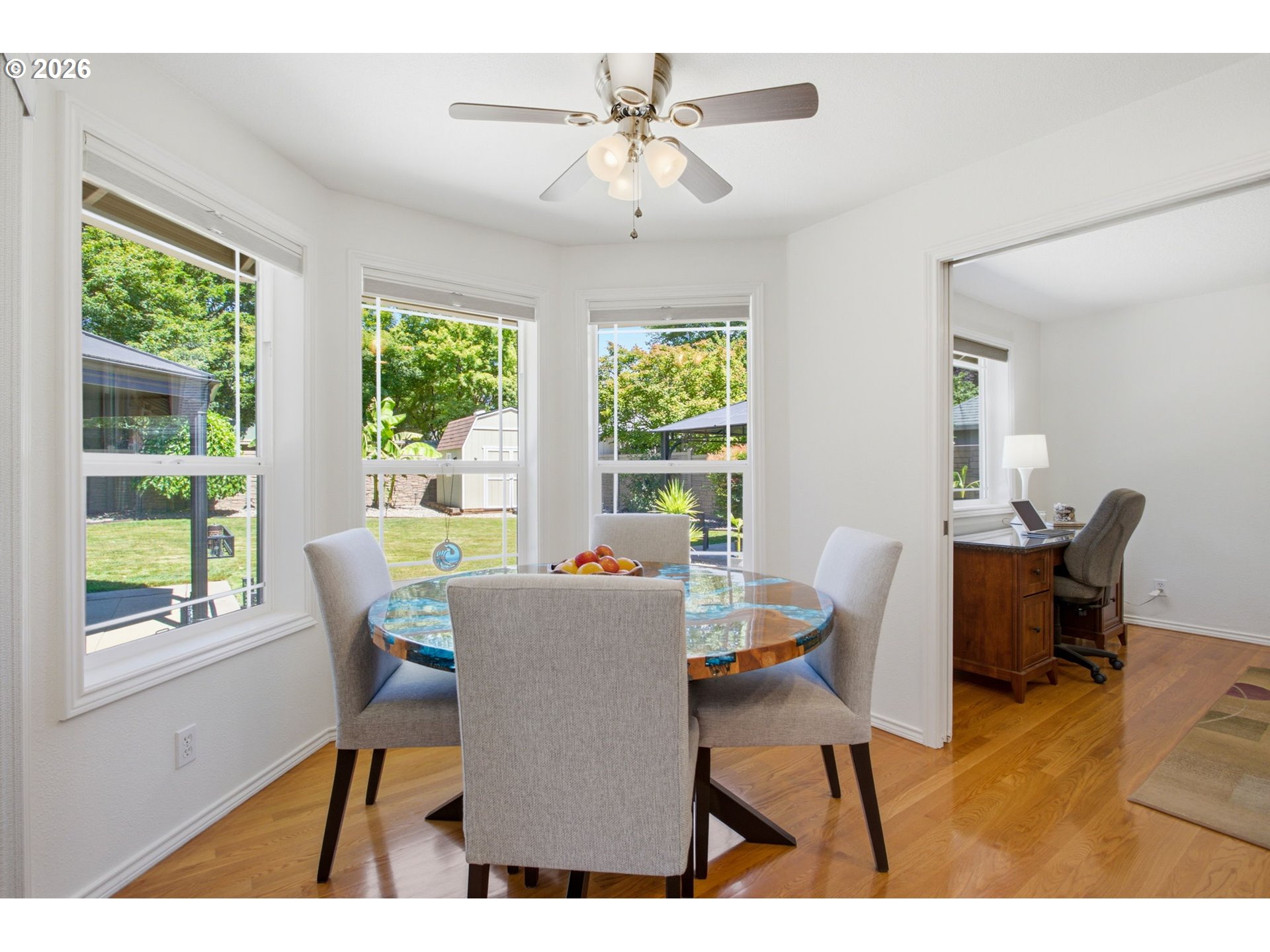 property viewer photo 16