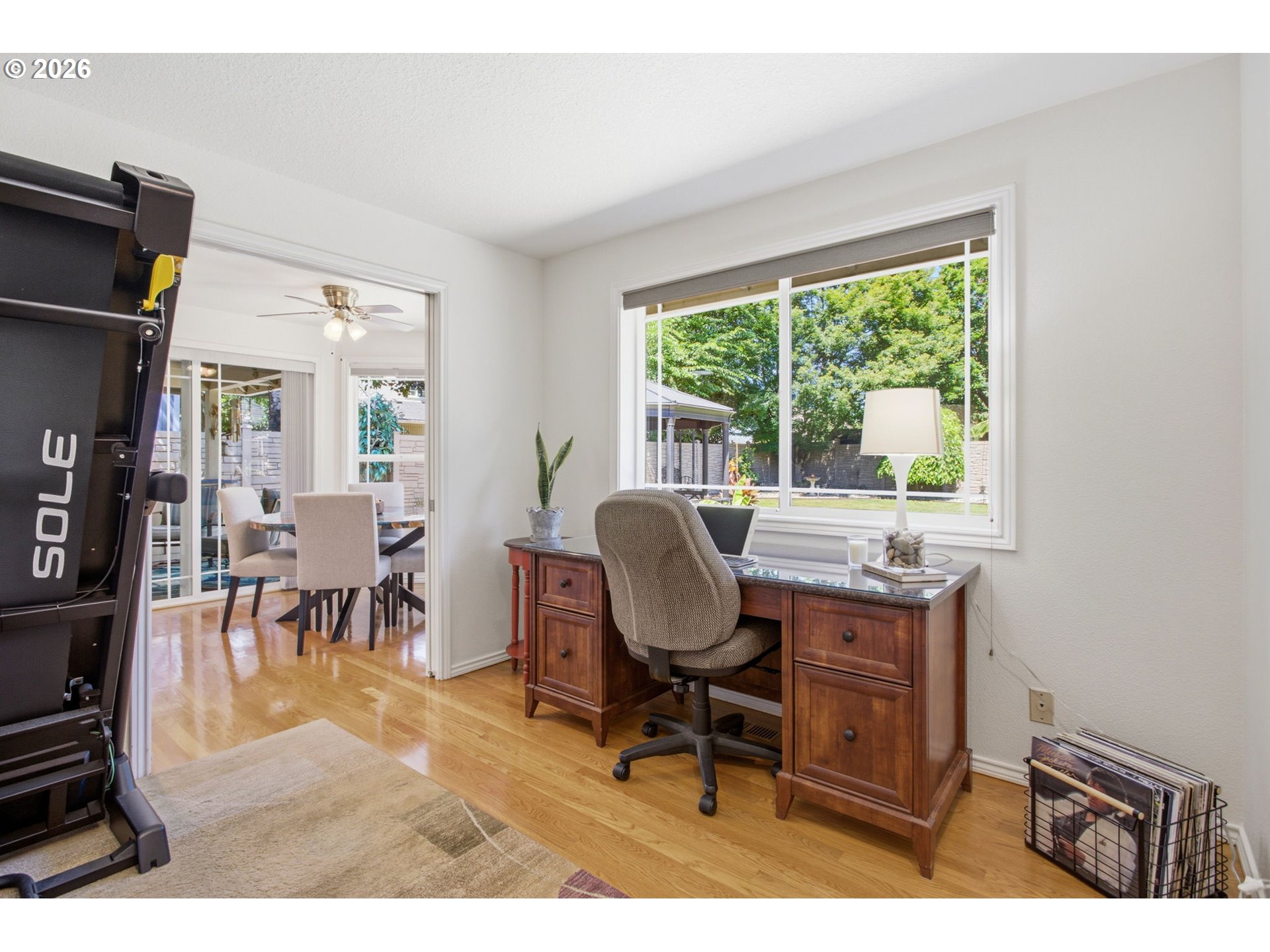 property viewer photo 18