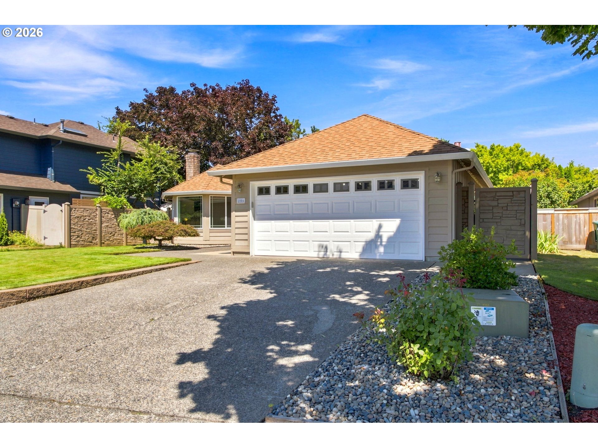 property viewer photo 2