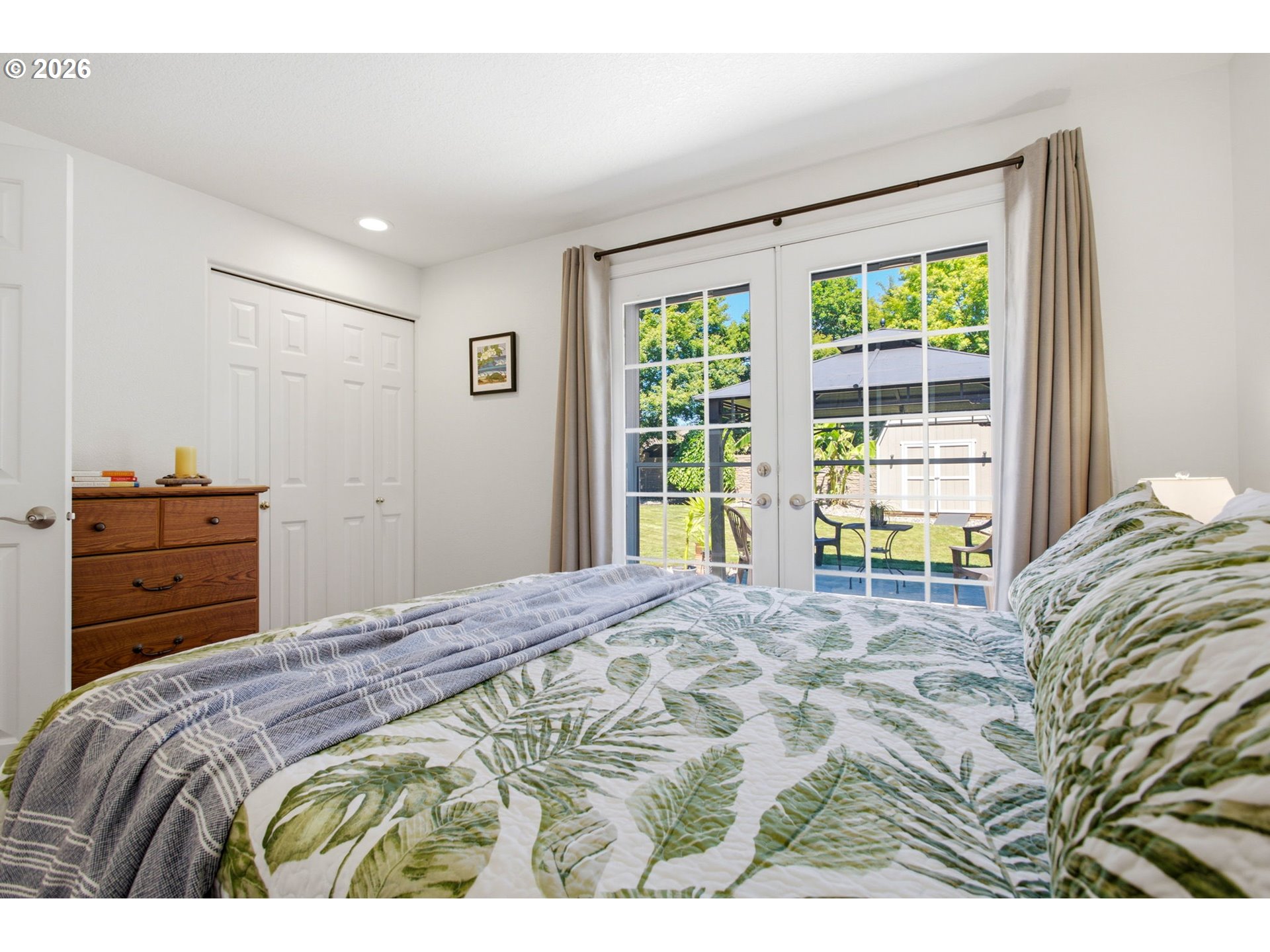 property viewer photo 24