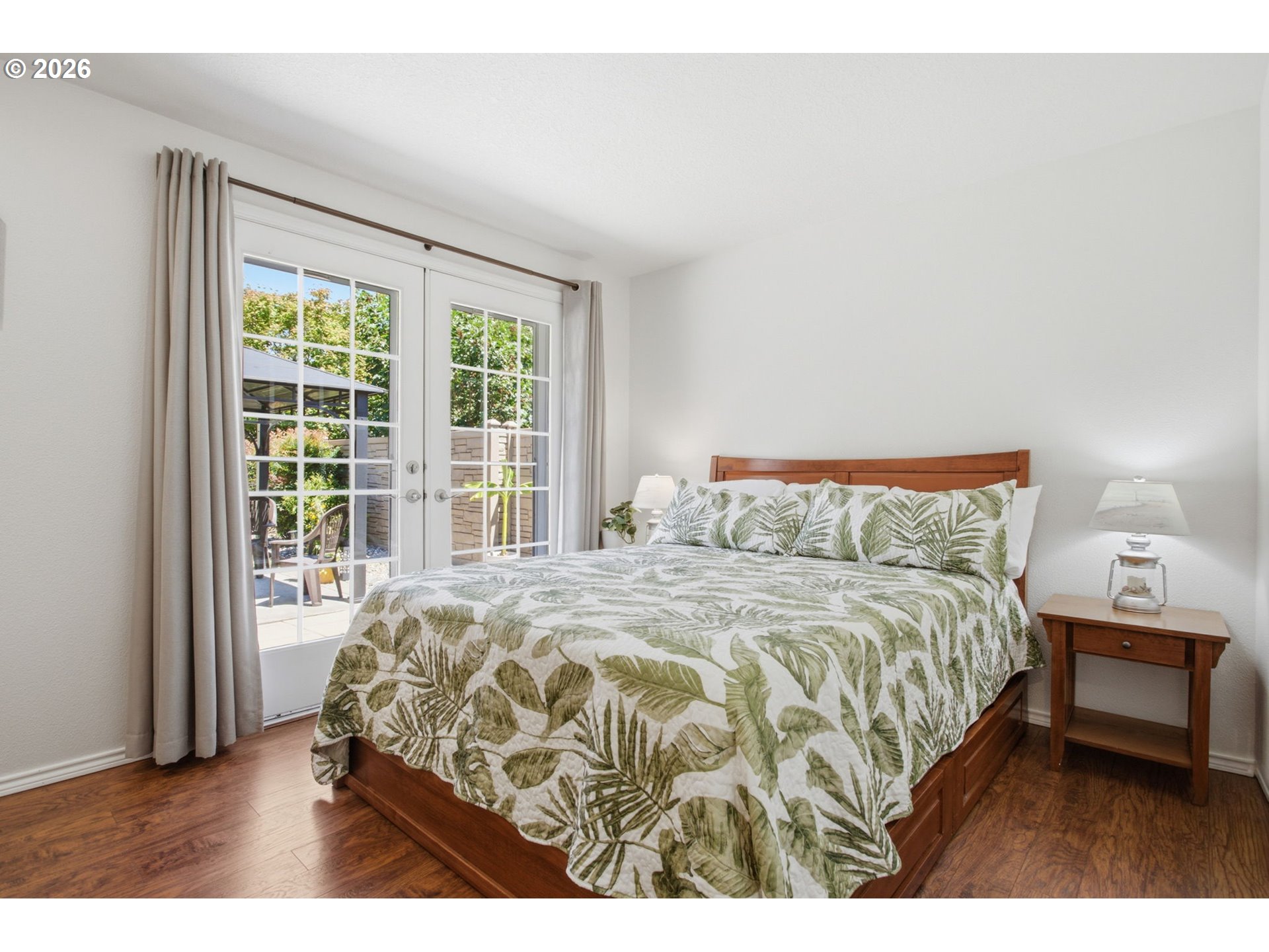 property viewer photo 25