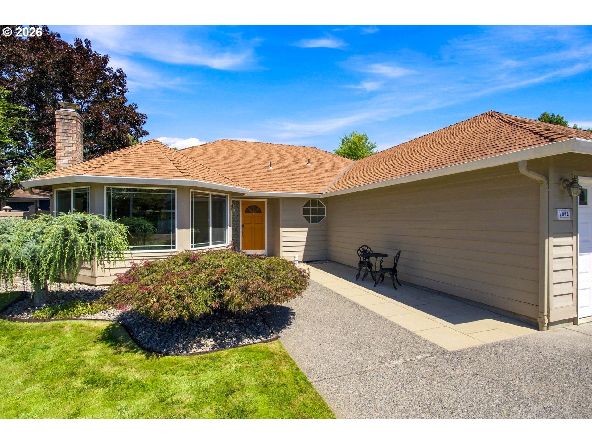 property viewer photo 3