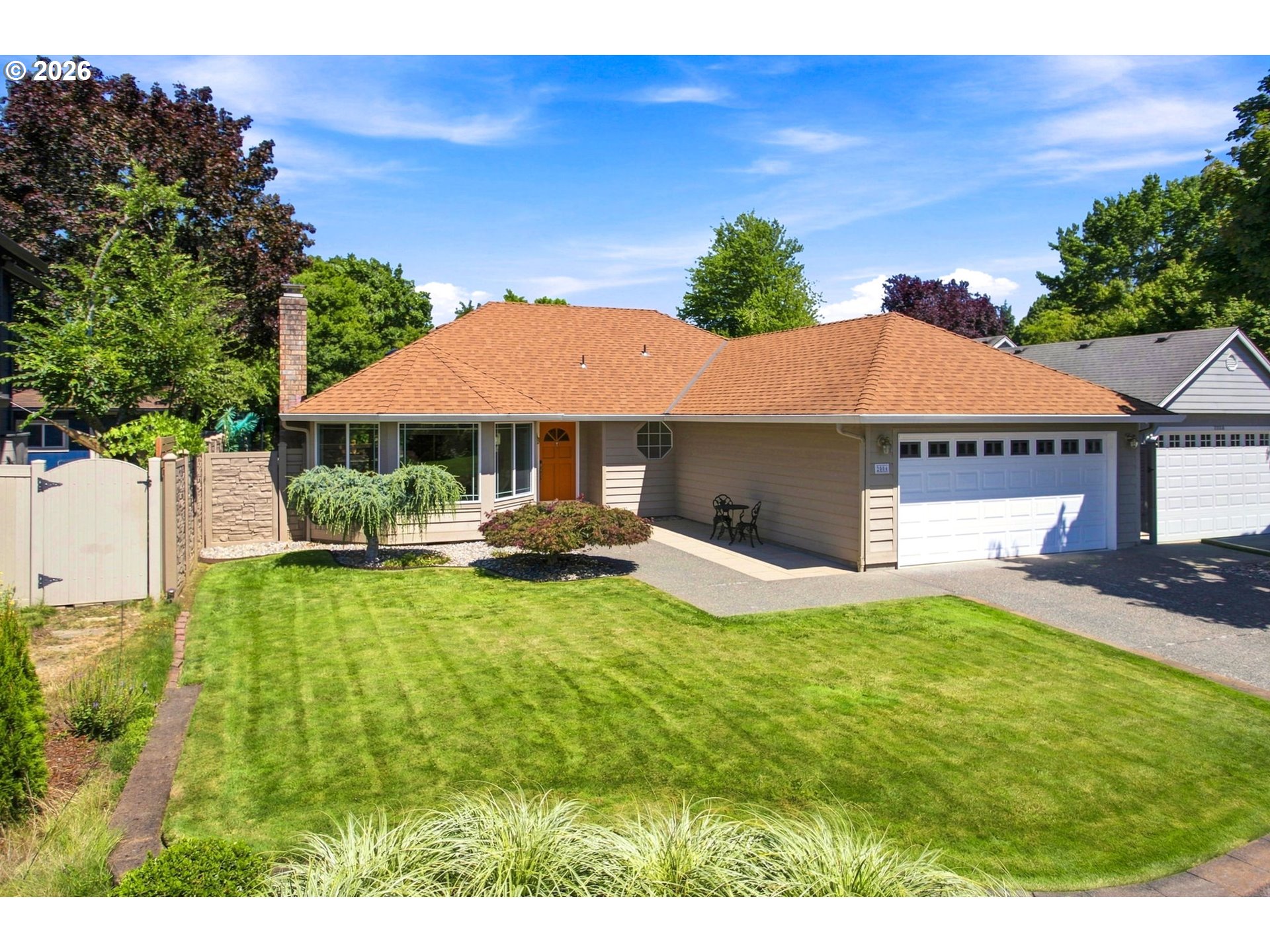 property viewer photo 4