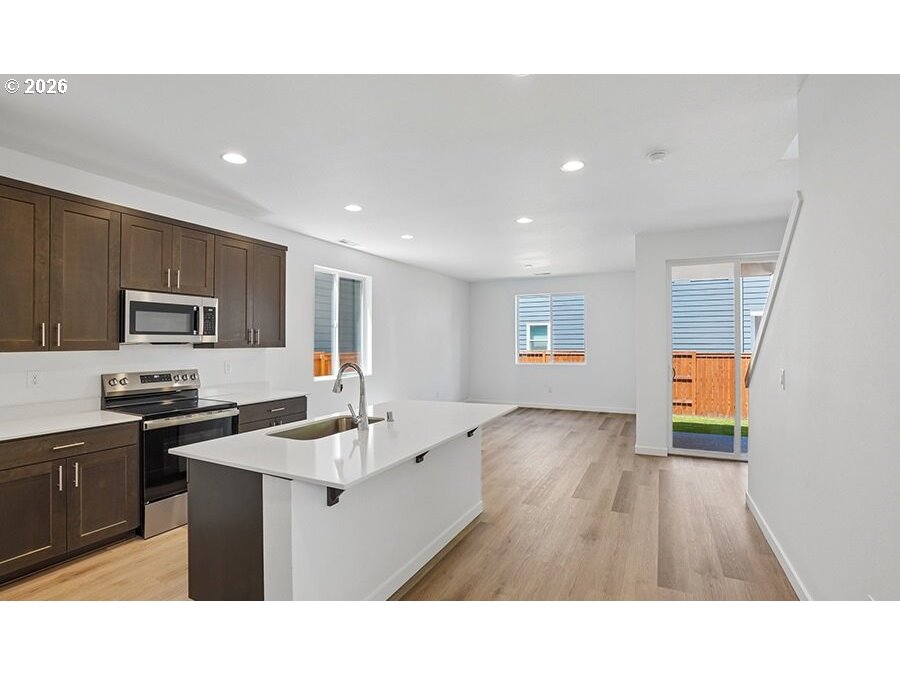 property viewer photo 7