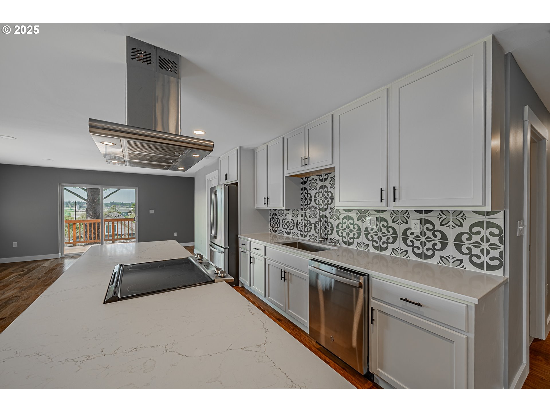property viewer photo 11