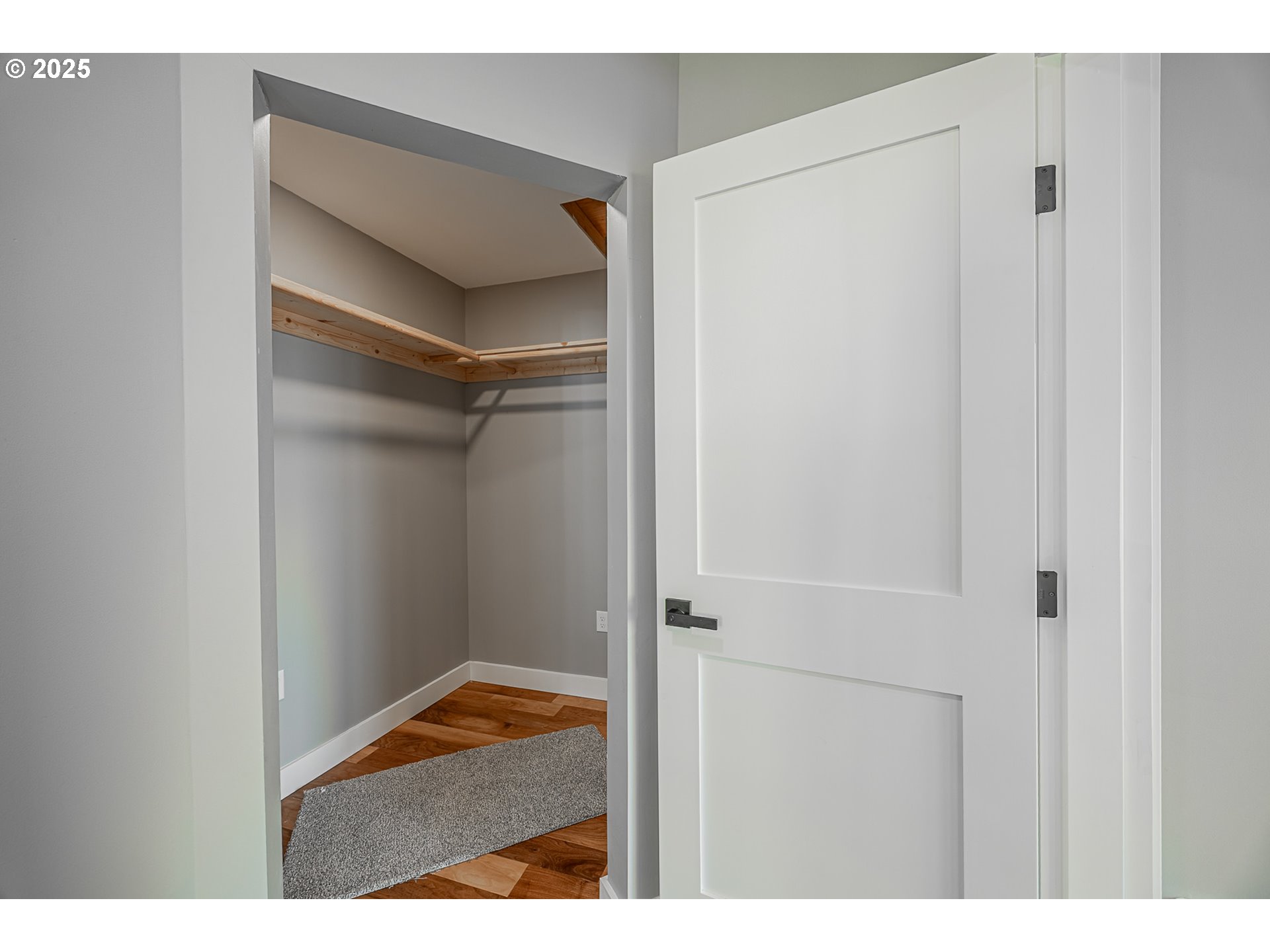 property viewer photo 22