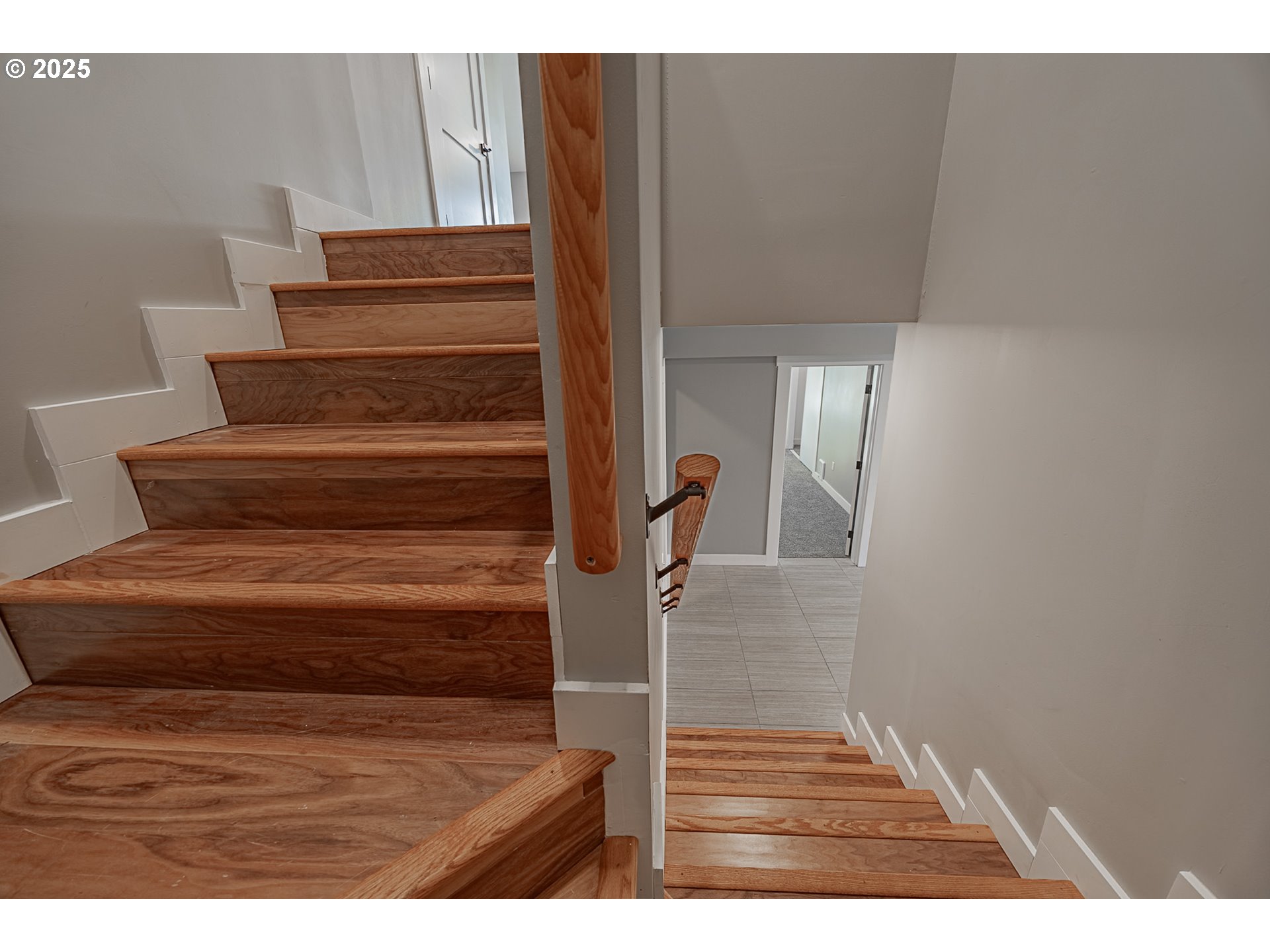 property viewer photo 25