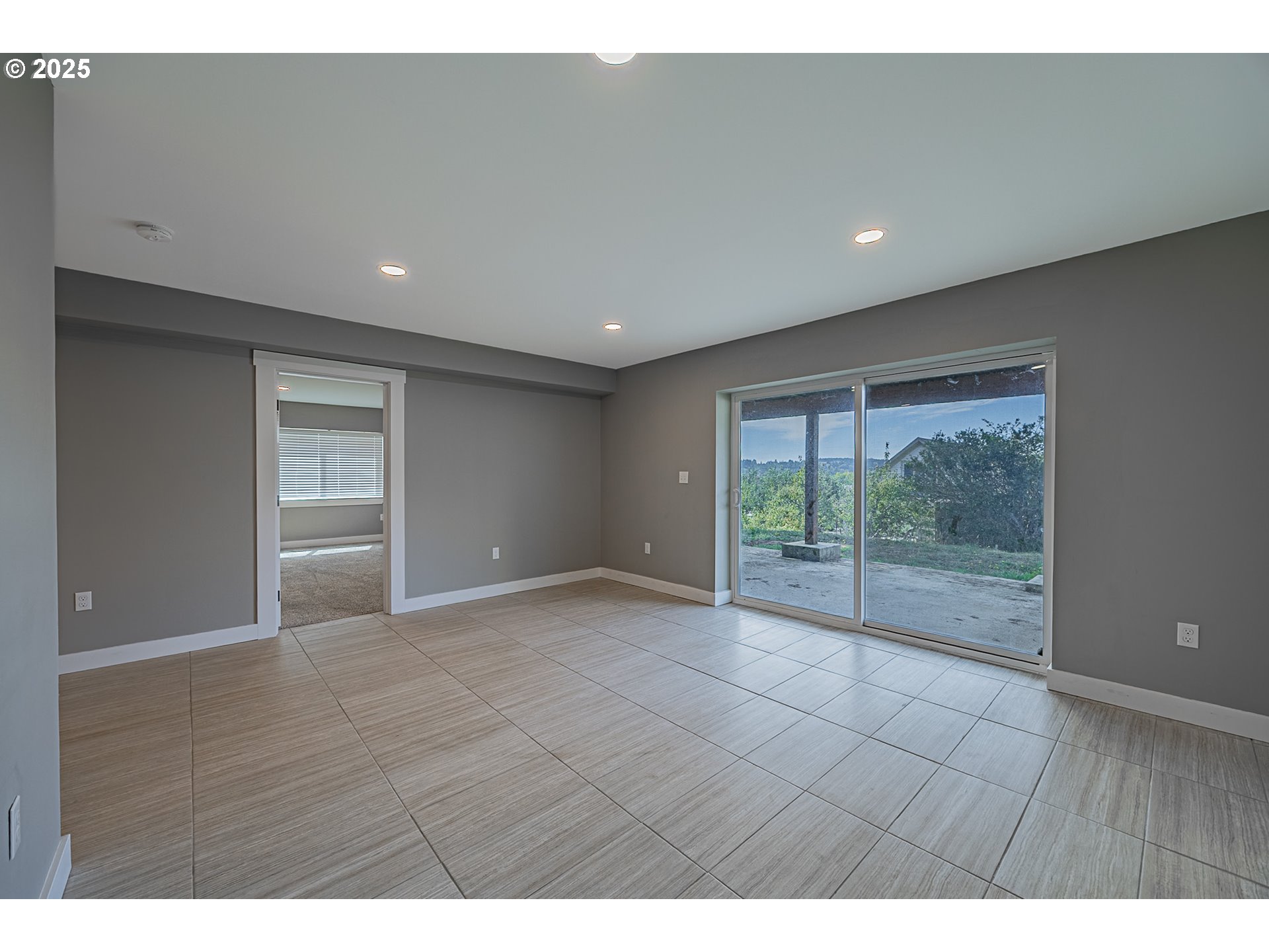 property viewer photo 28