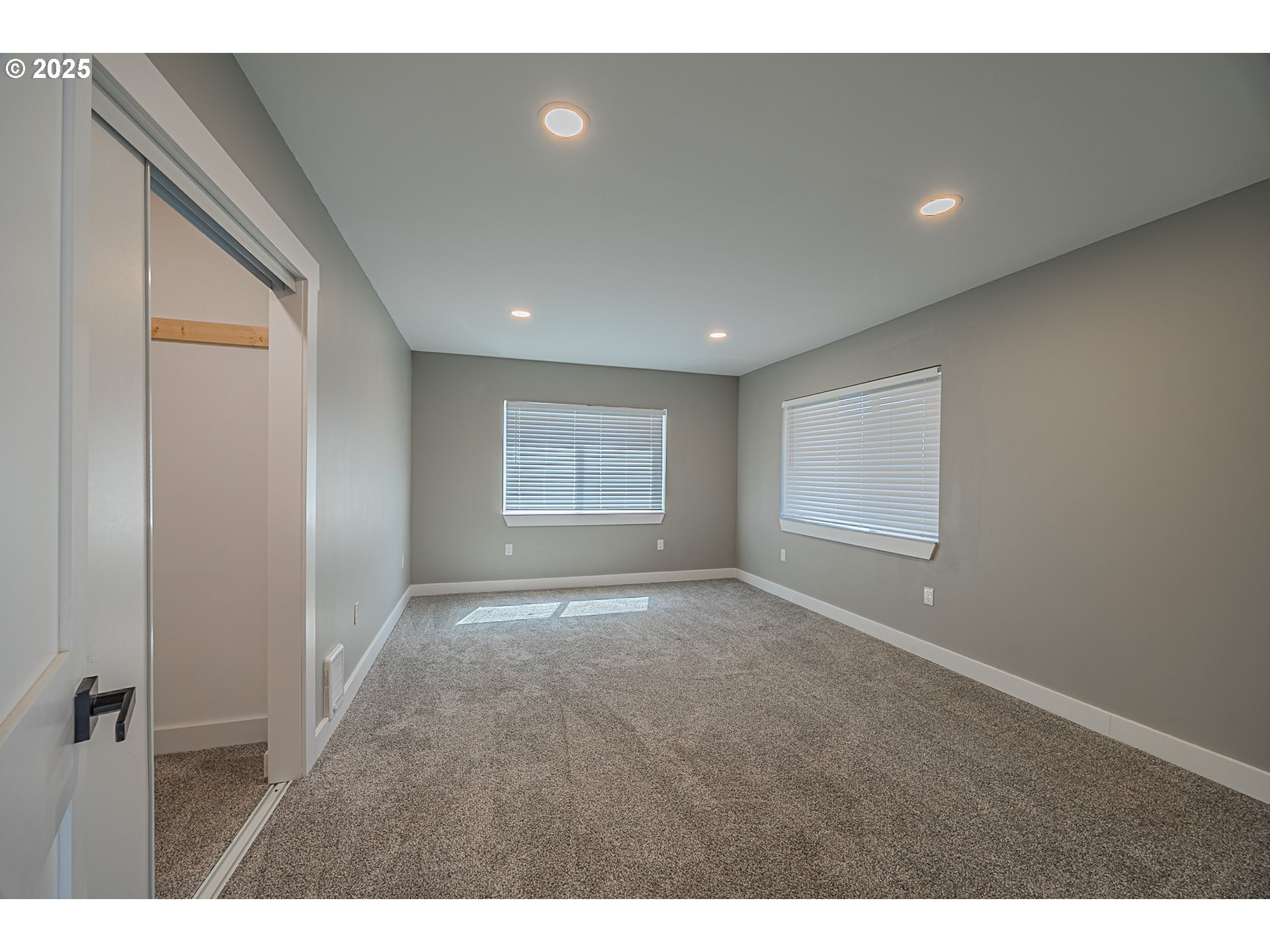 property viewer photo 31