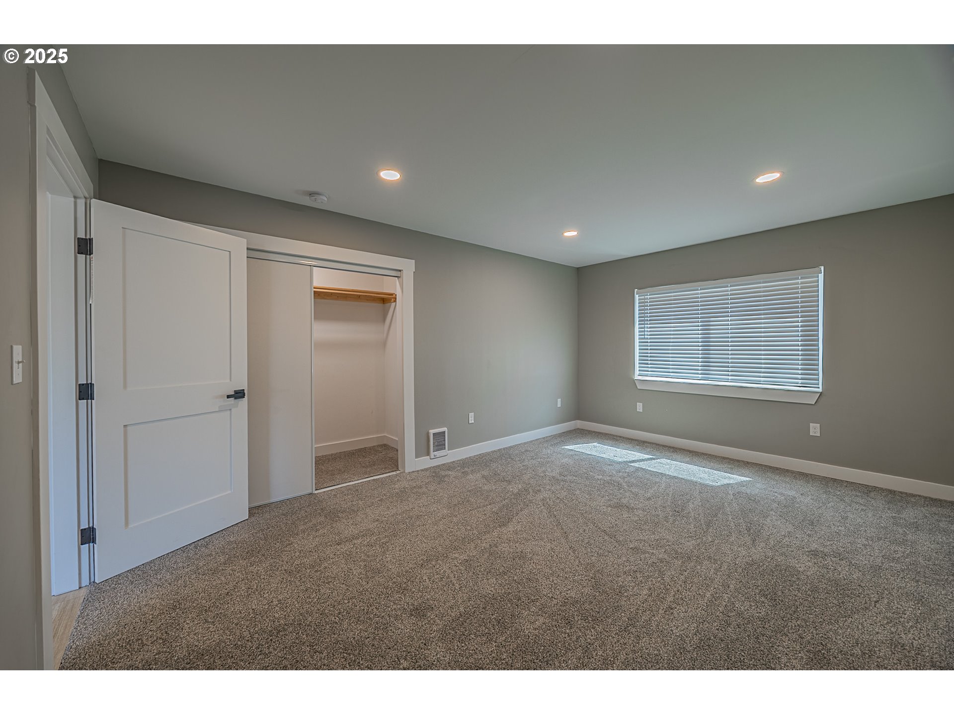 property viewer photo 32