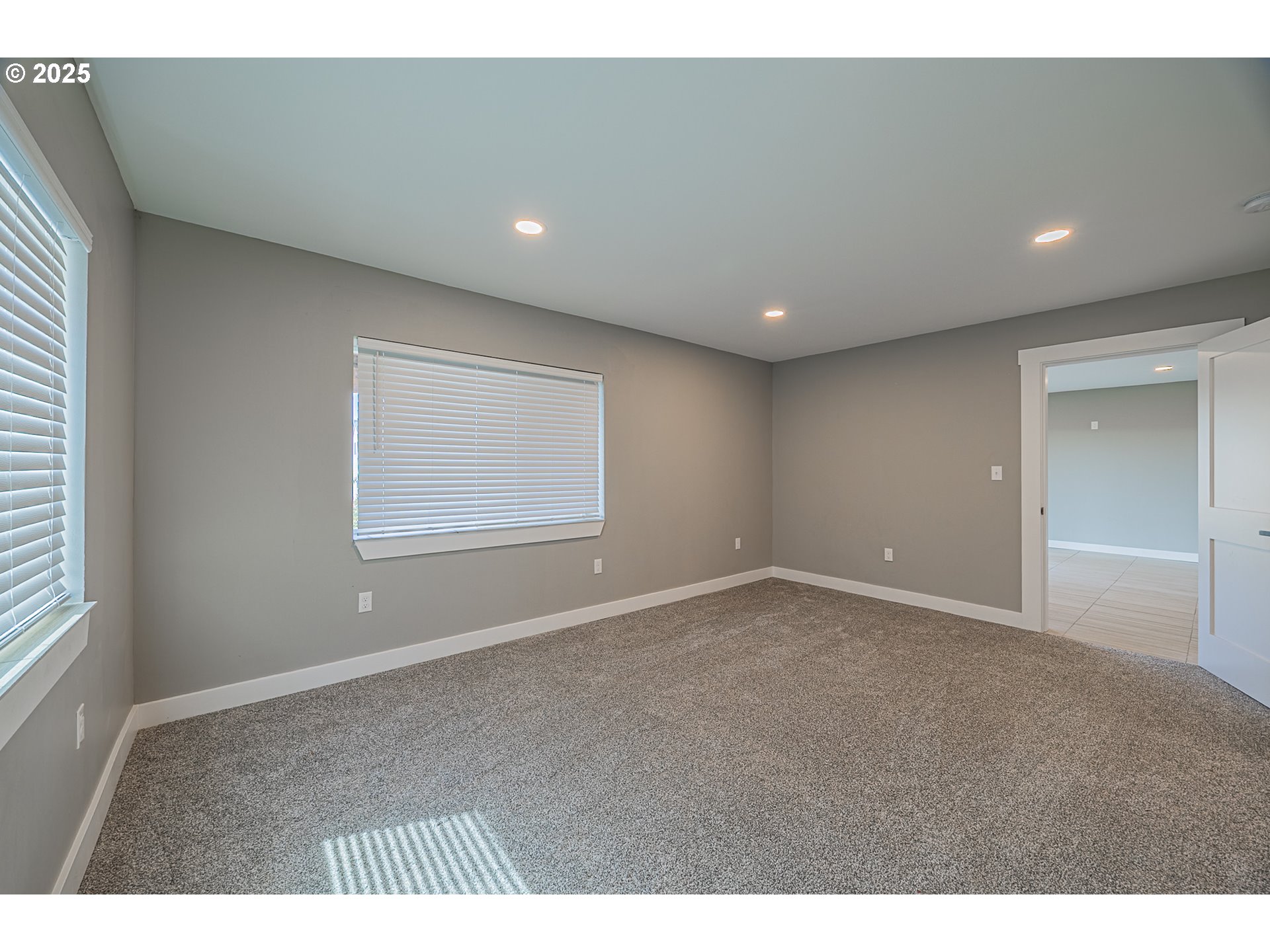 property viewer photo 33