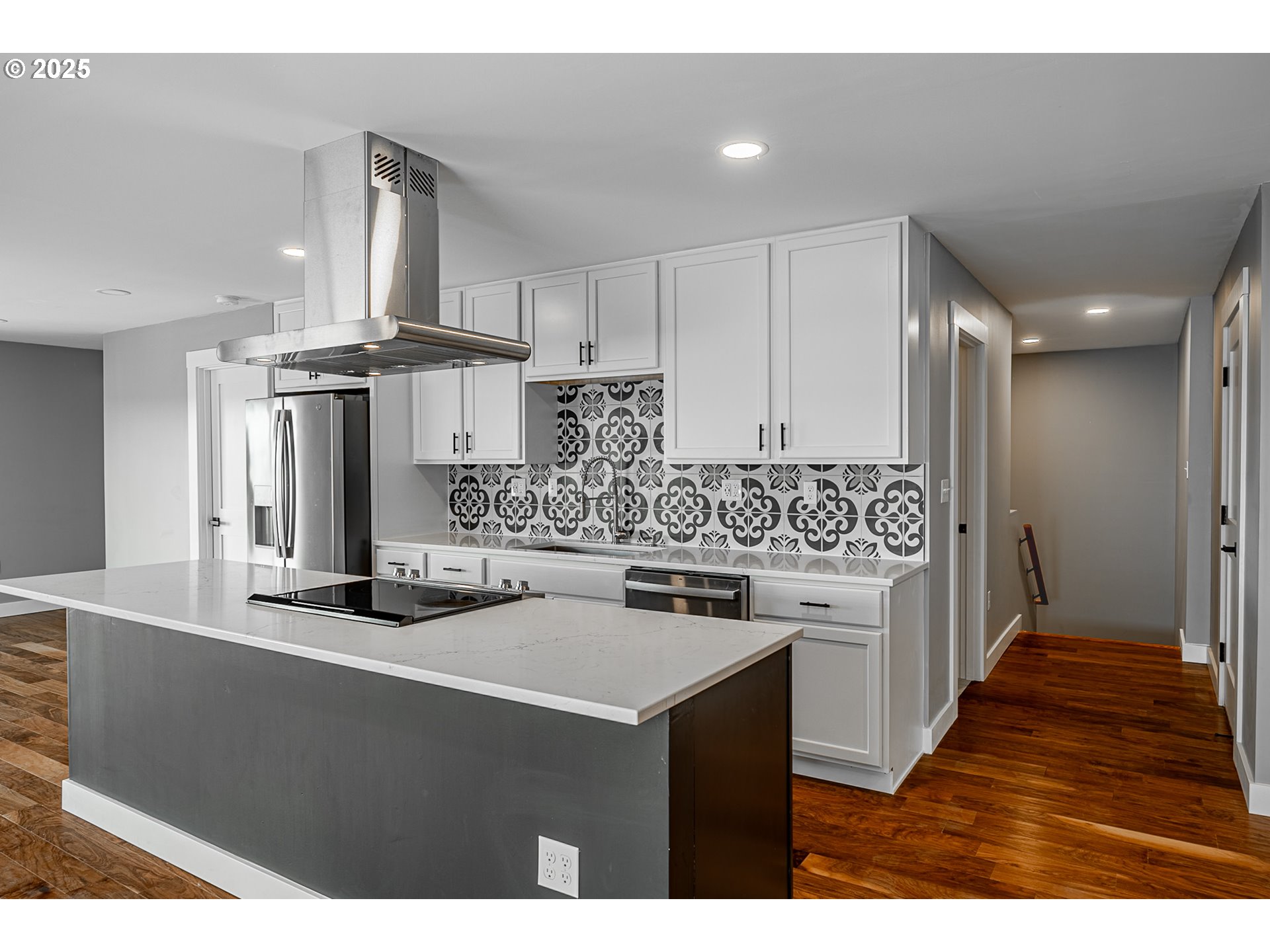 property viewer photo 8