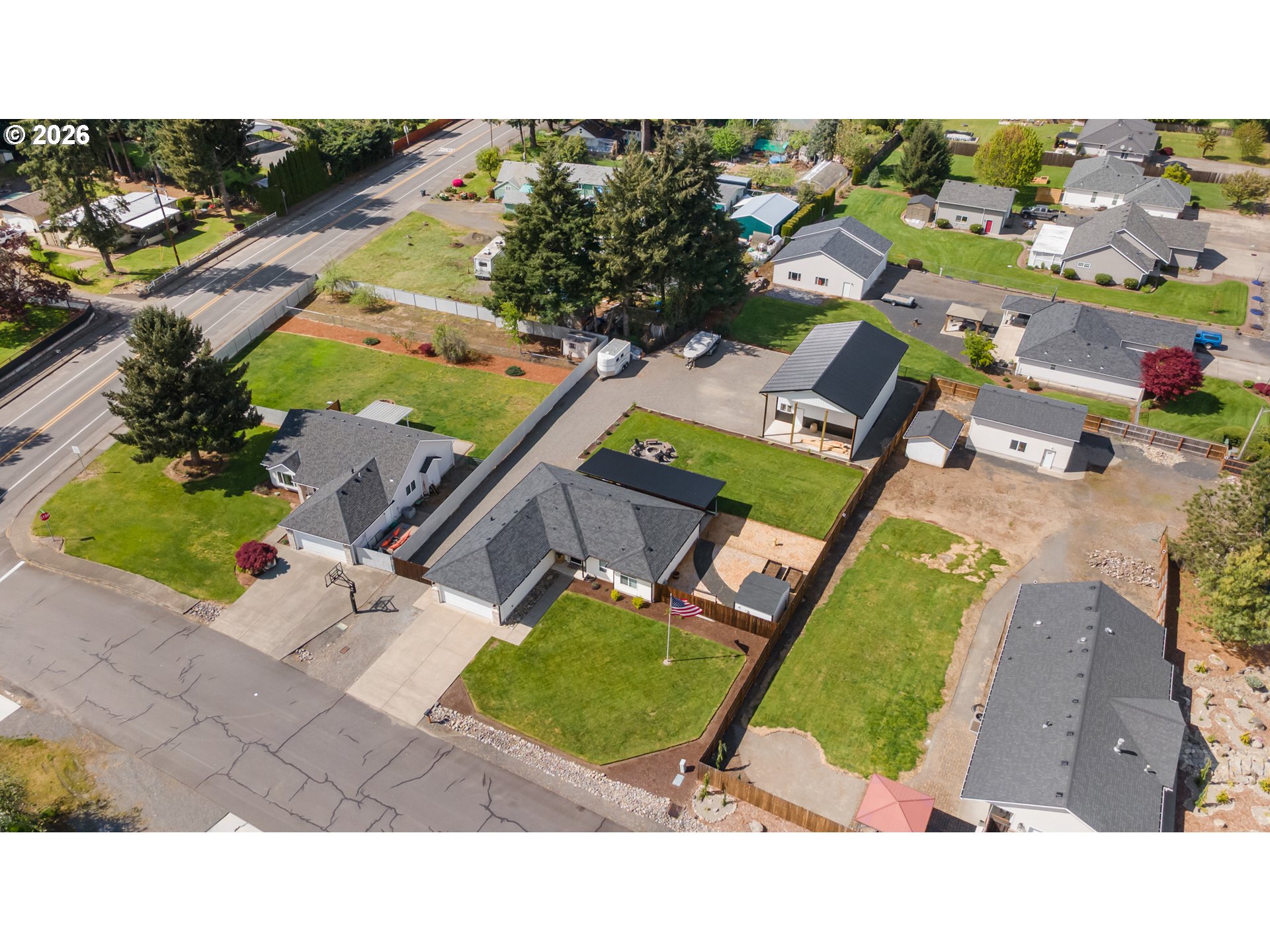 main property photo 39