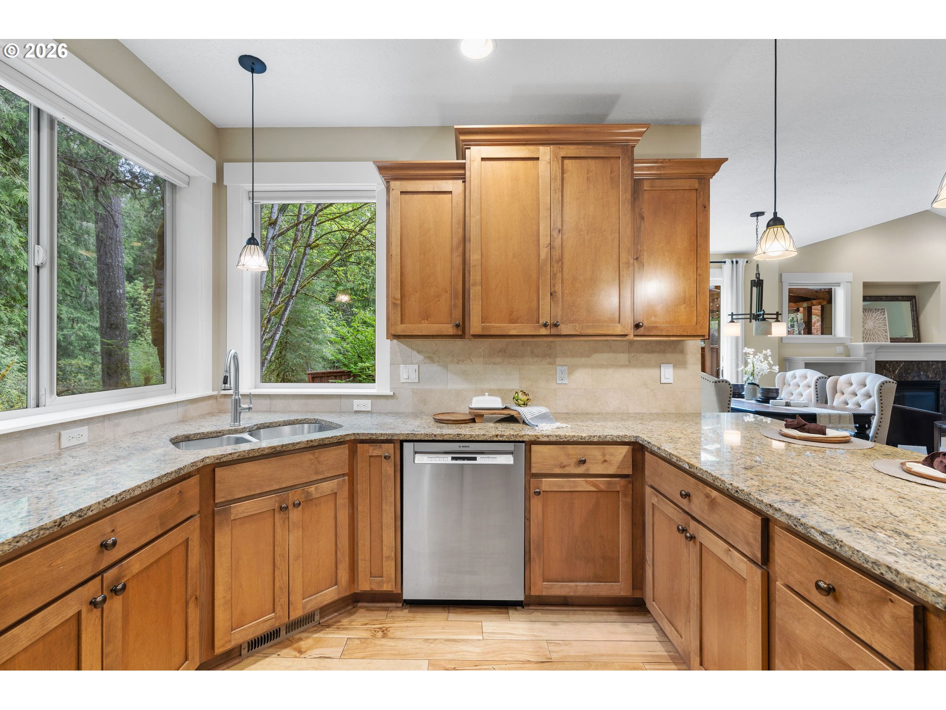 property viewer photo 18
