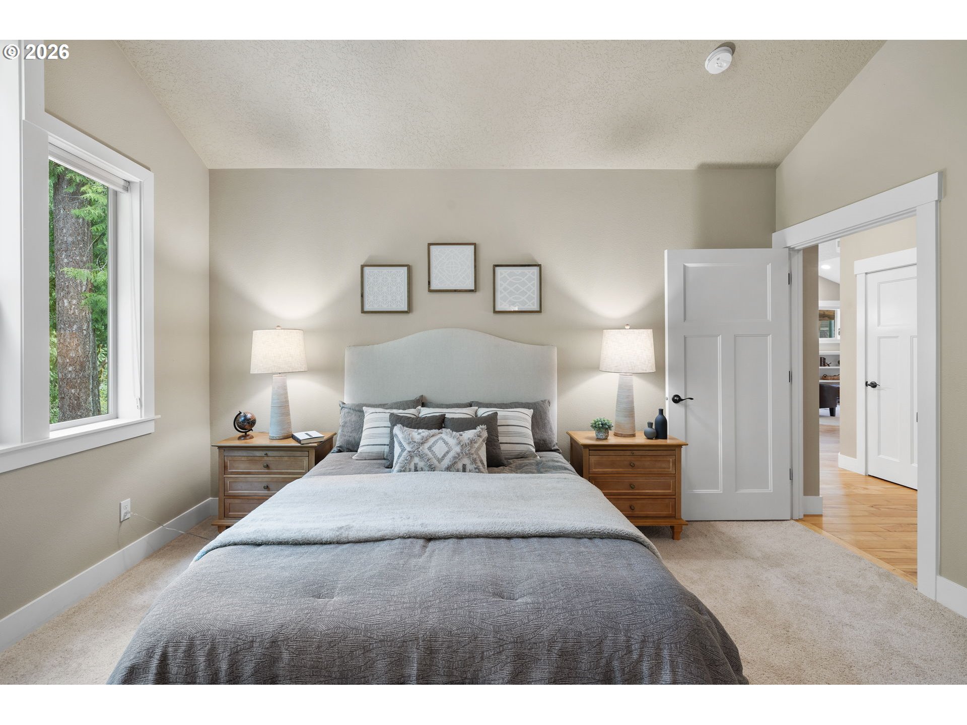 property viewer photo 22