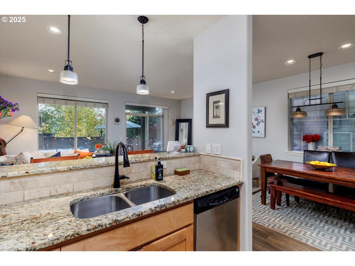 property viewer photo 10