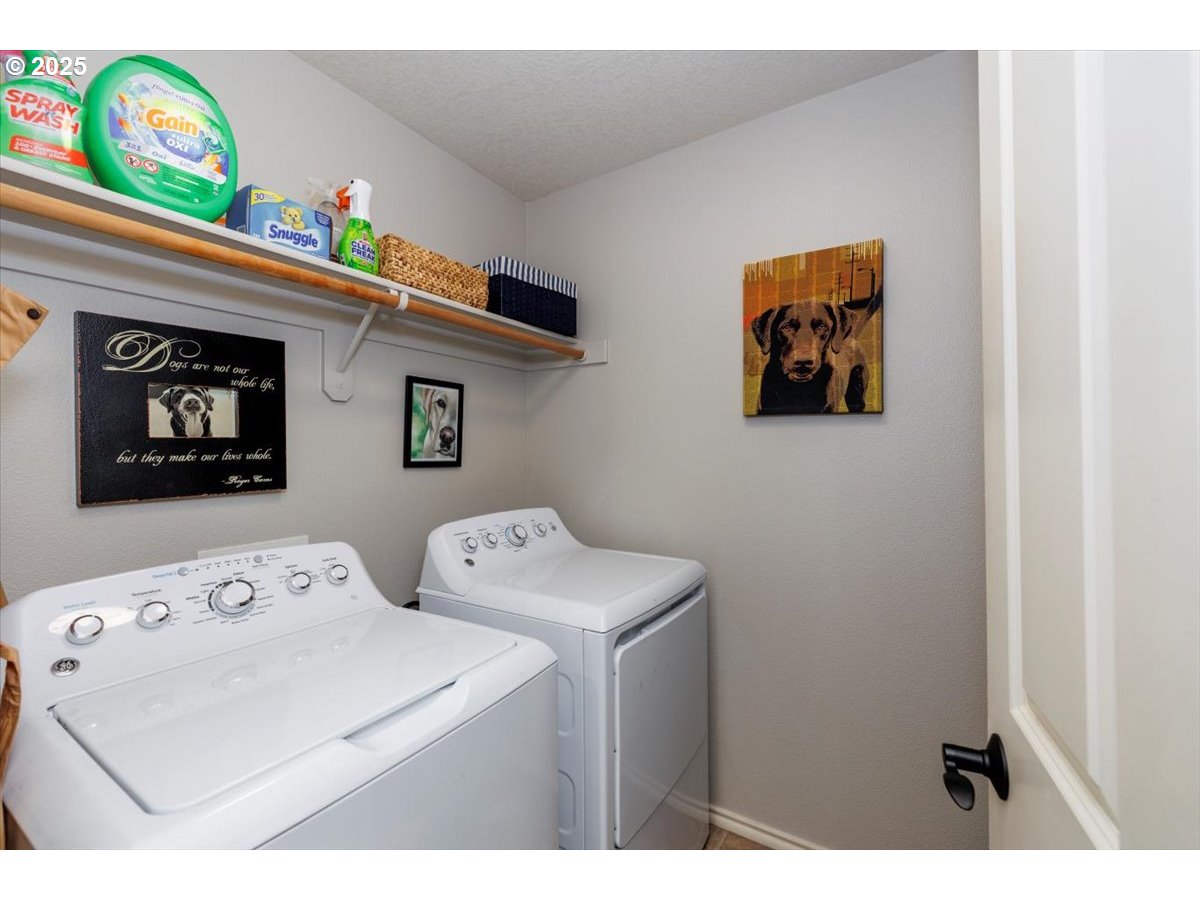 property viewer photo 25
