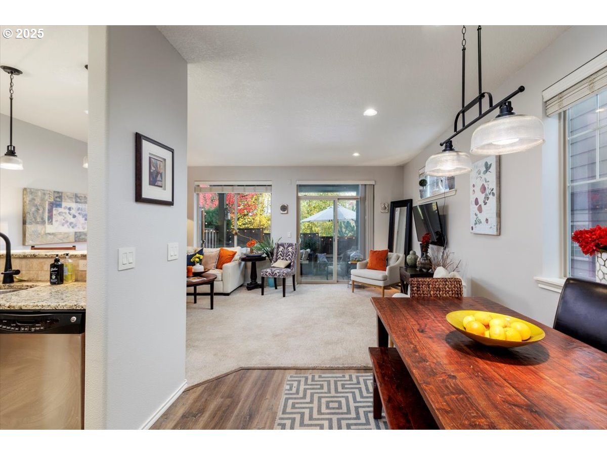property viewer photo 4