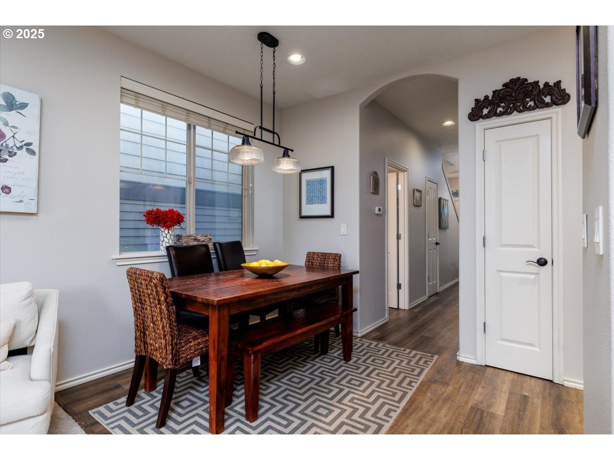 property viewer photo 7