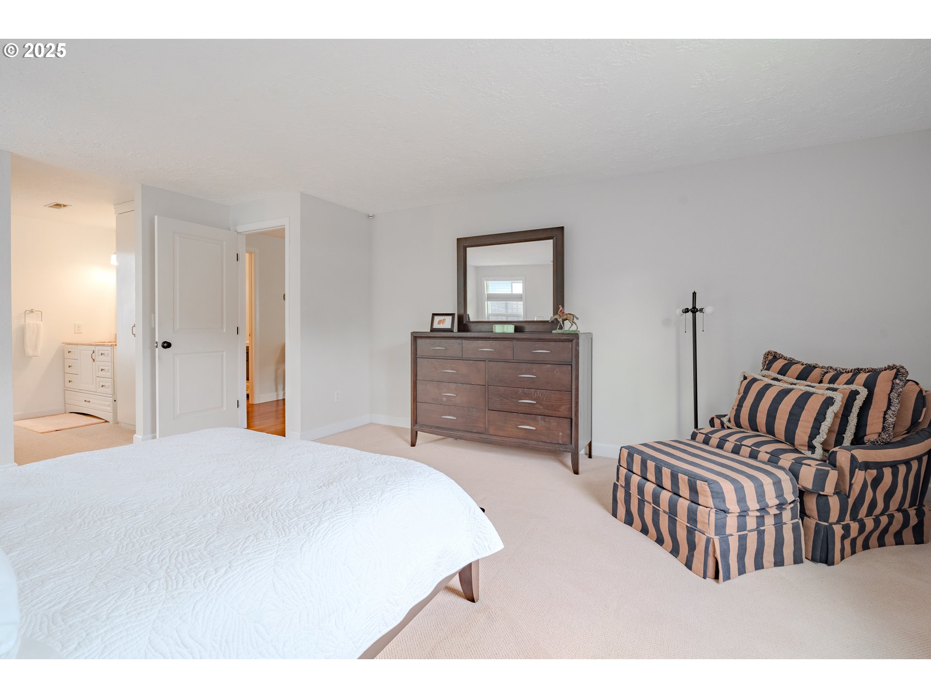 property viewer photo 39