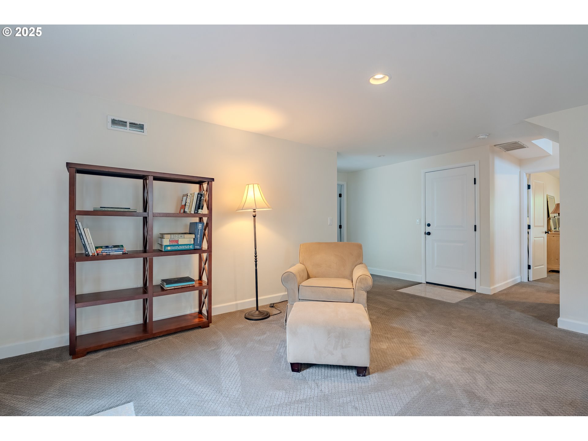 property viewer photo 9
