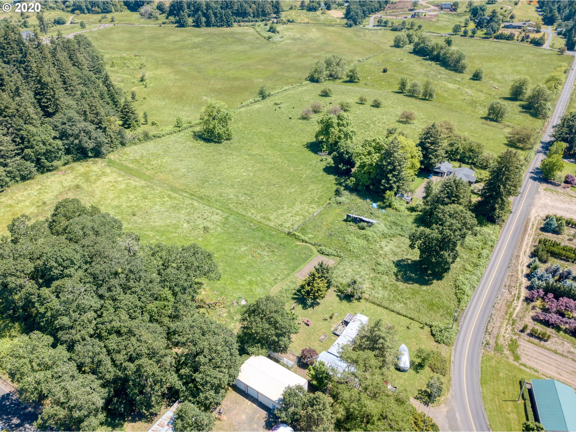 main property photo 18