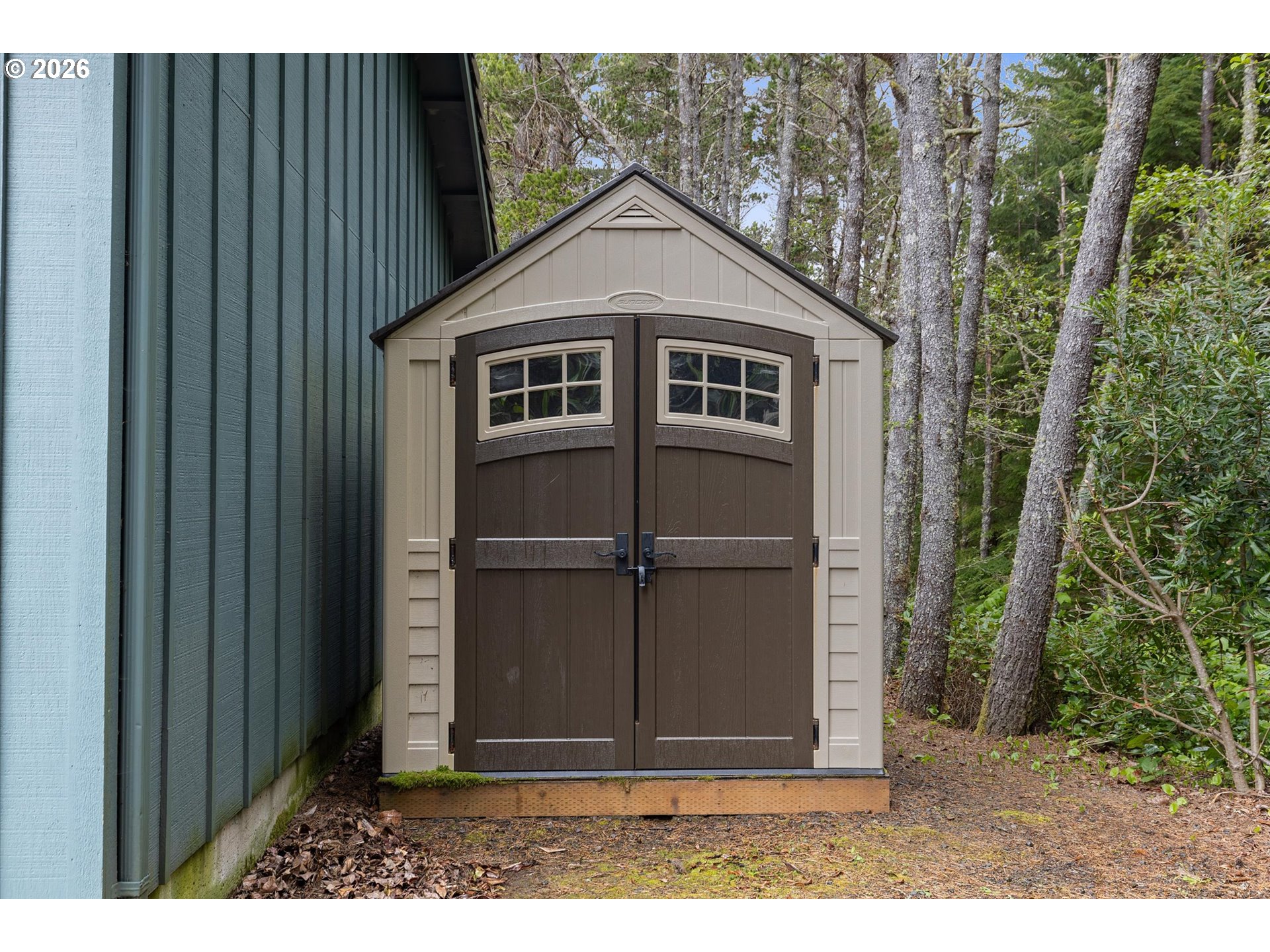 main property photo 30