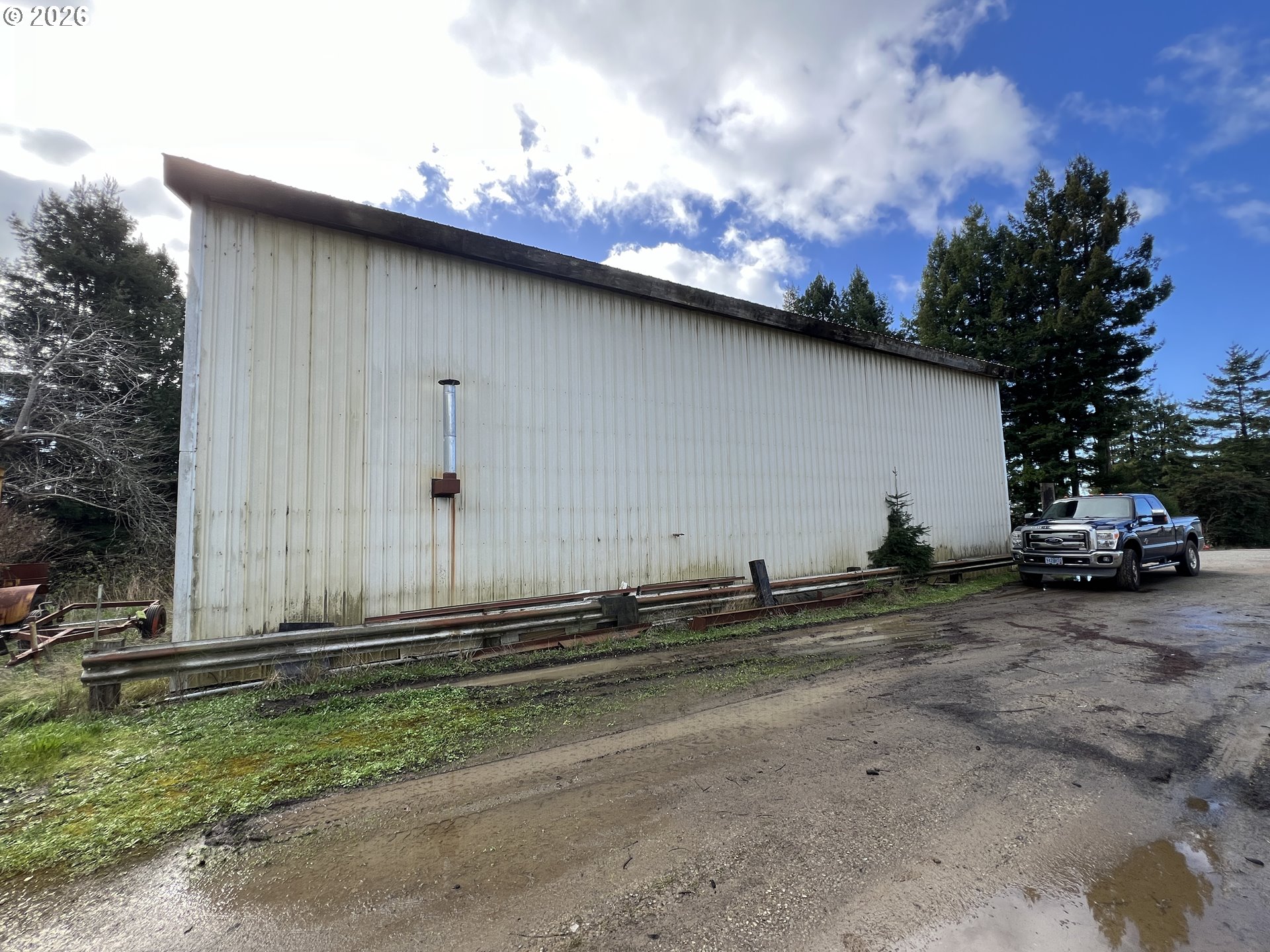 main property photo 9