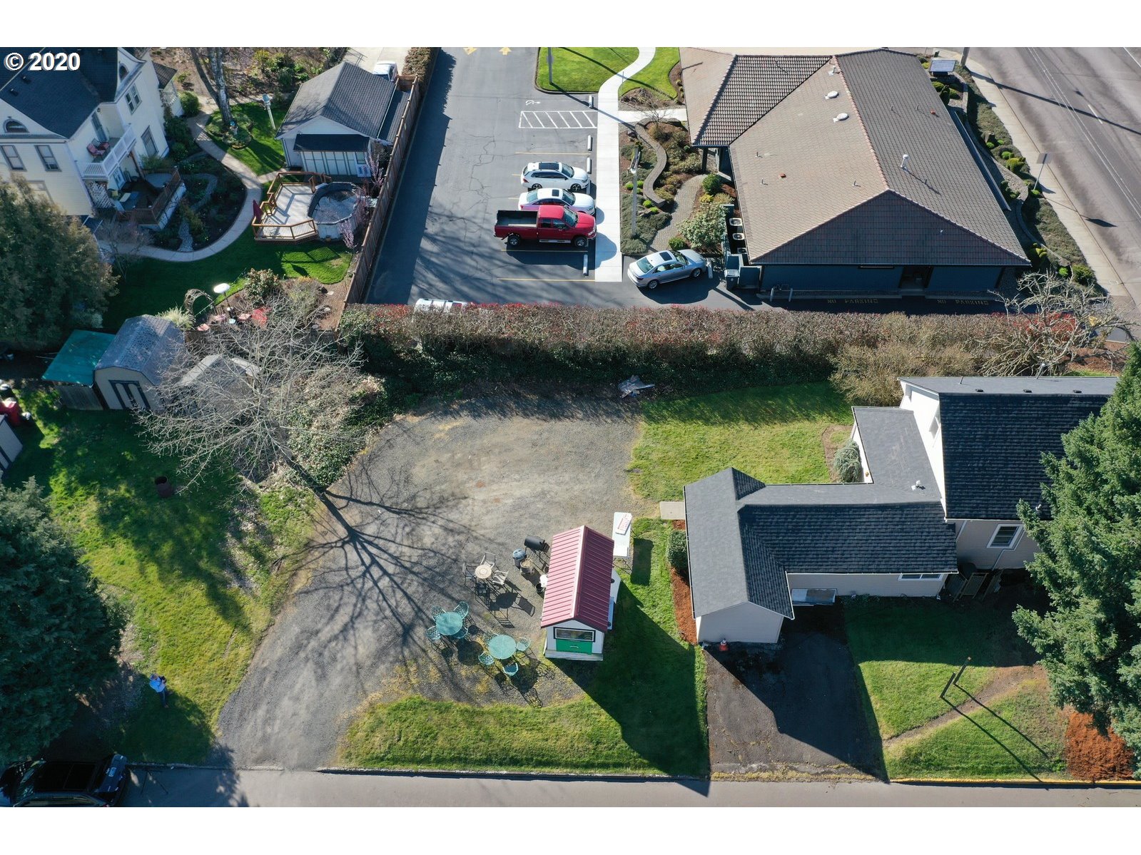main property photo 19