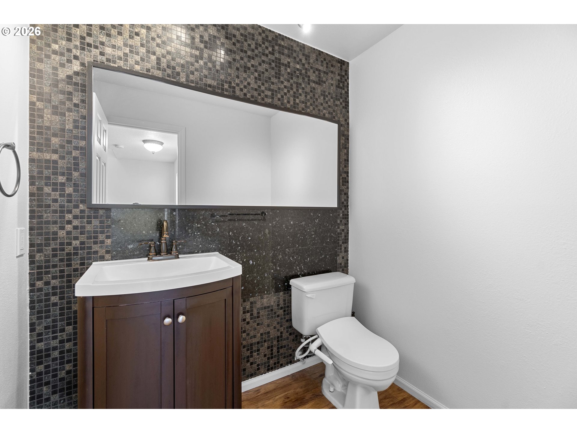 property viewer photo 13