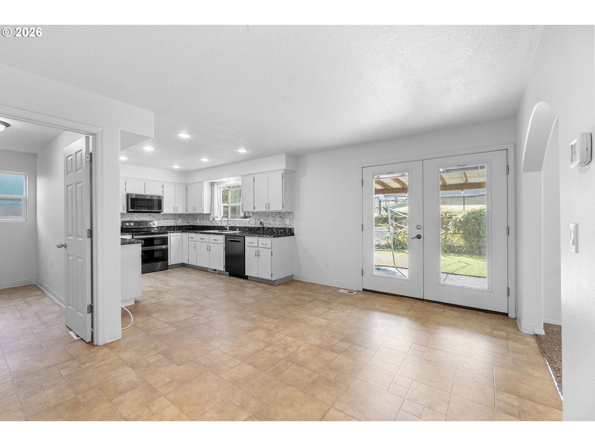 property viewer photo 16