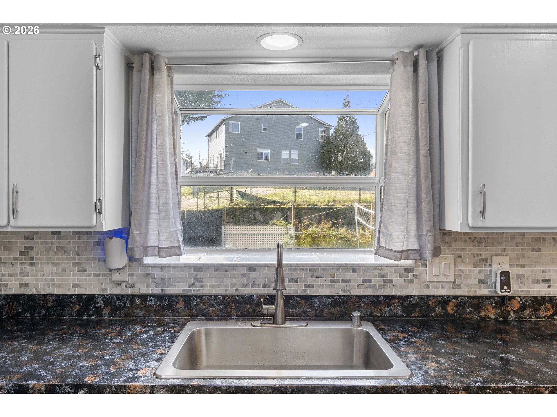 property viewer photo 19