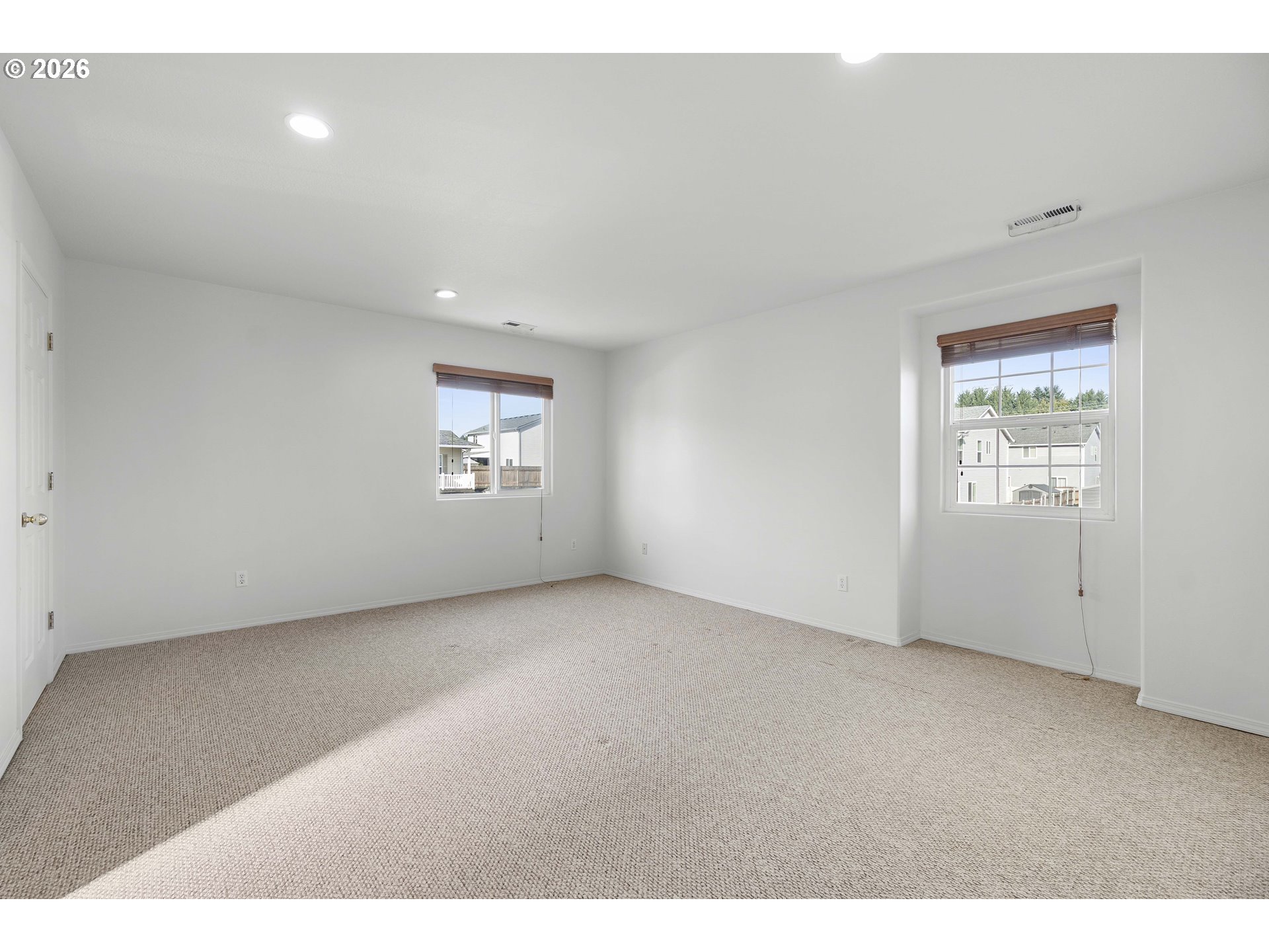 property viewer photo 20