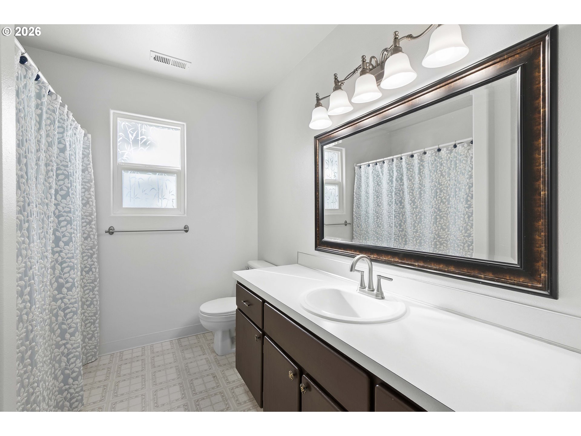 property viewer photo 25