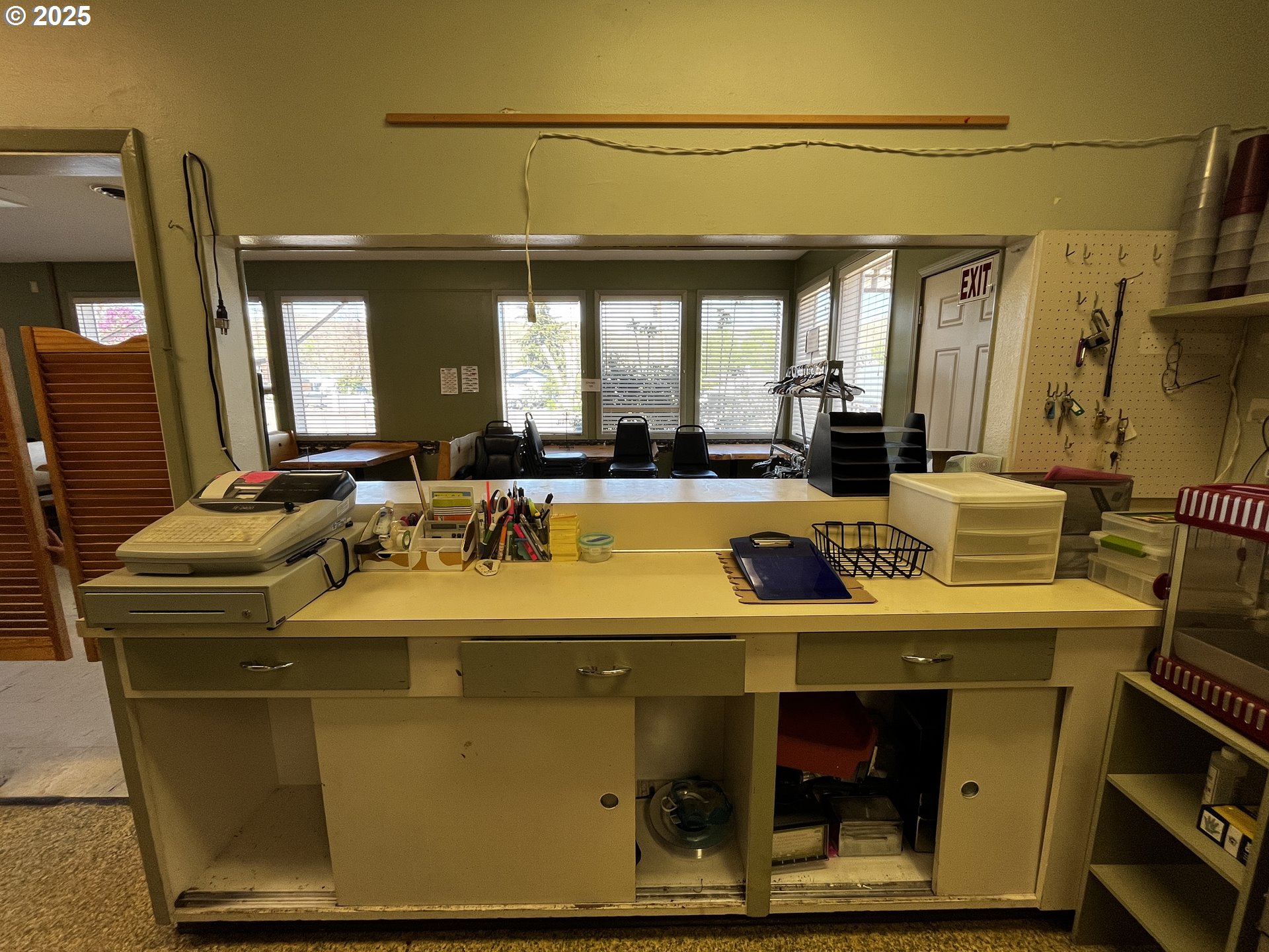 main property photo 28