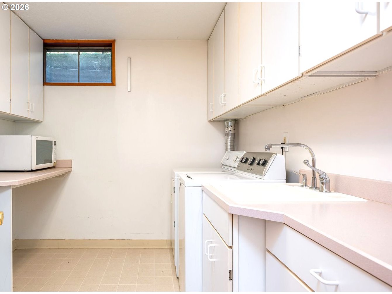 property viewer photo 20