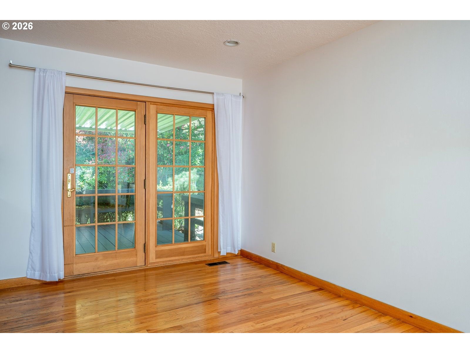 property viewer photo 9