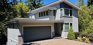 image of property with 4 Bed | 3 Bath | 2,976 Sqft